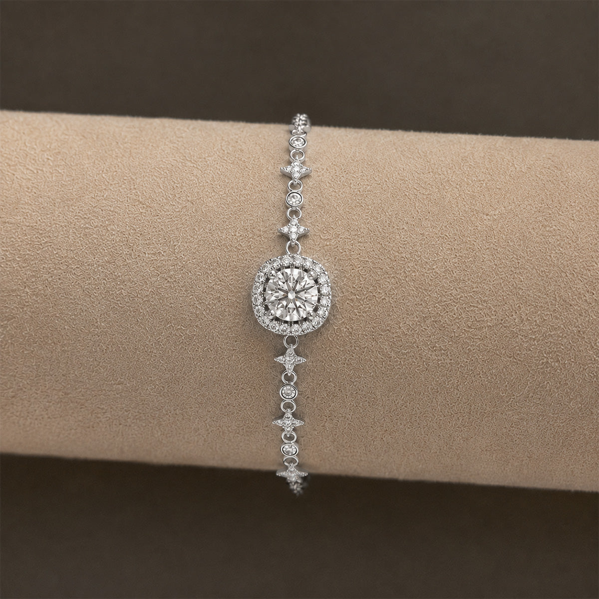 18K White Gold Vermeil, 18K White Gold Vermeil / Lifestyle