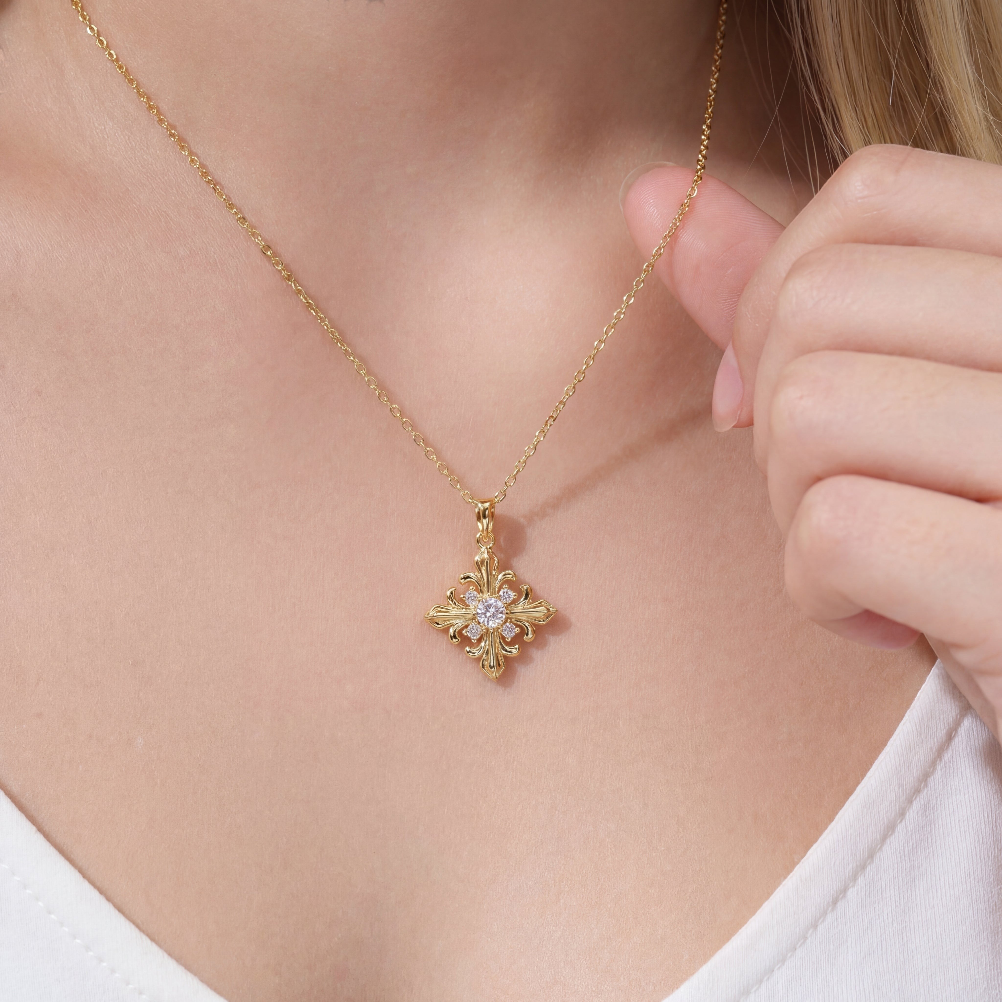 18K Yellow Gold Vermeil, 18K Yellow Gold Vermeil / Lifestyle