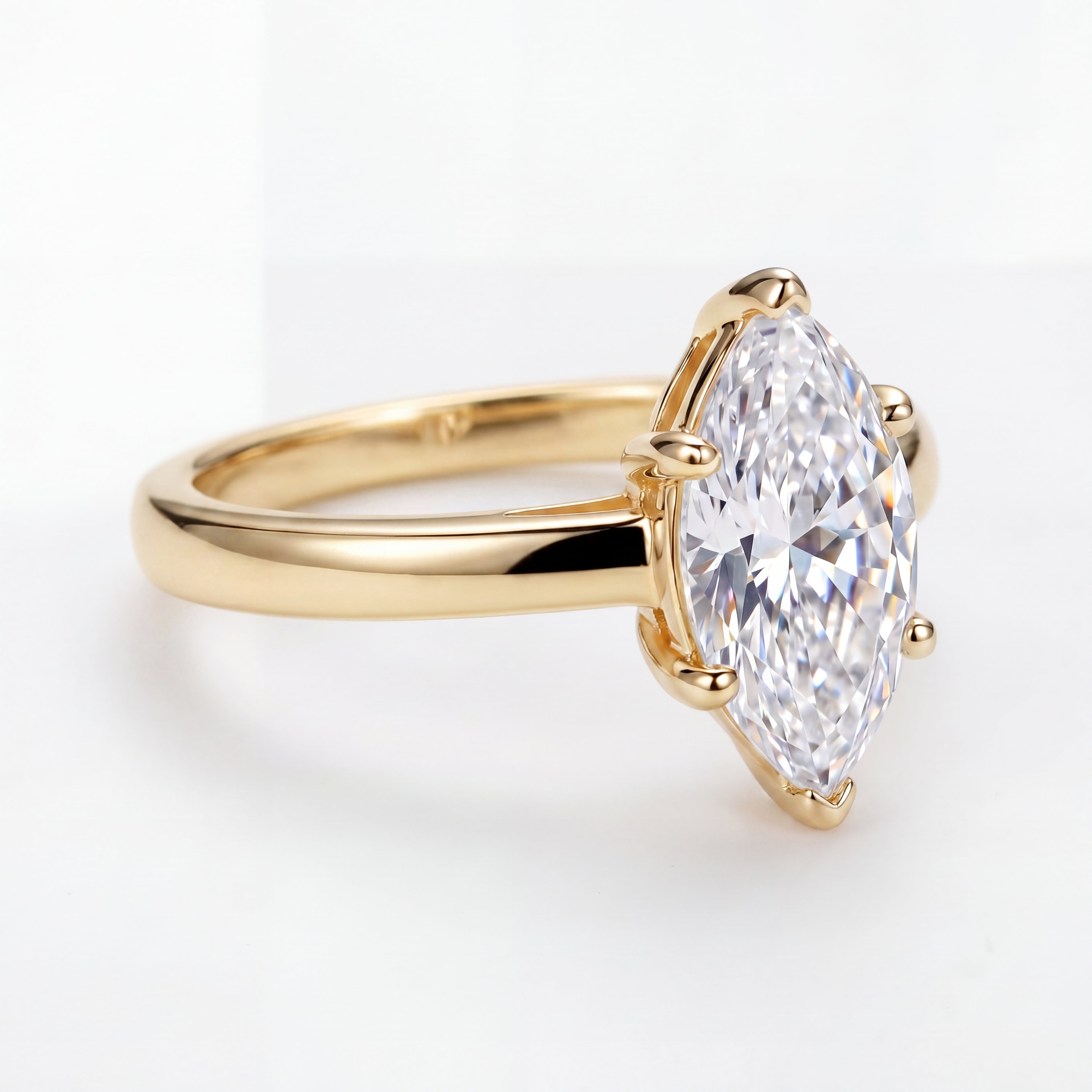 Maréva Solitaire Ring