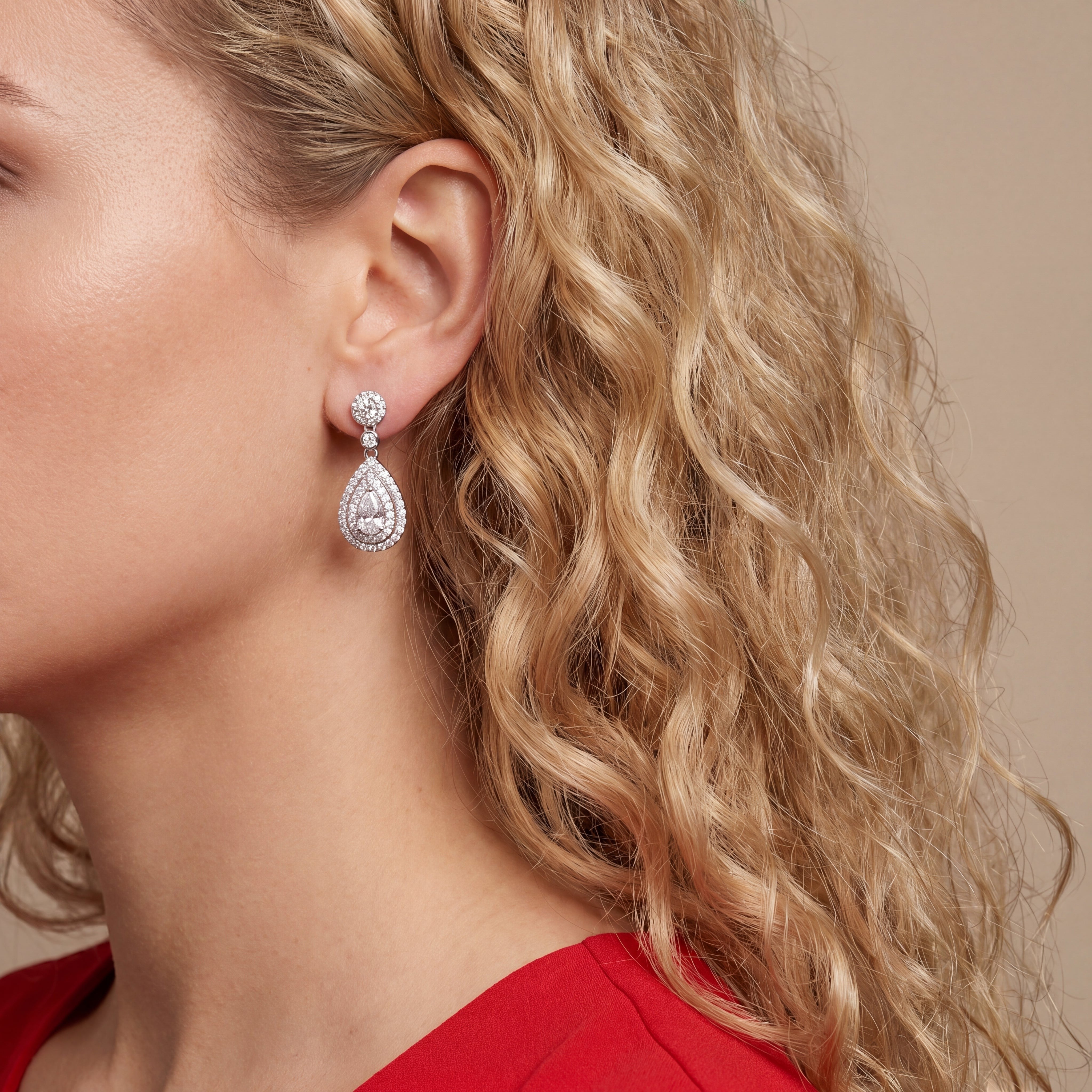 18K White Gold Vermeil, 18K White Gold Vermeil / Lifestyle