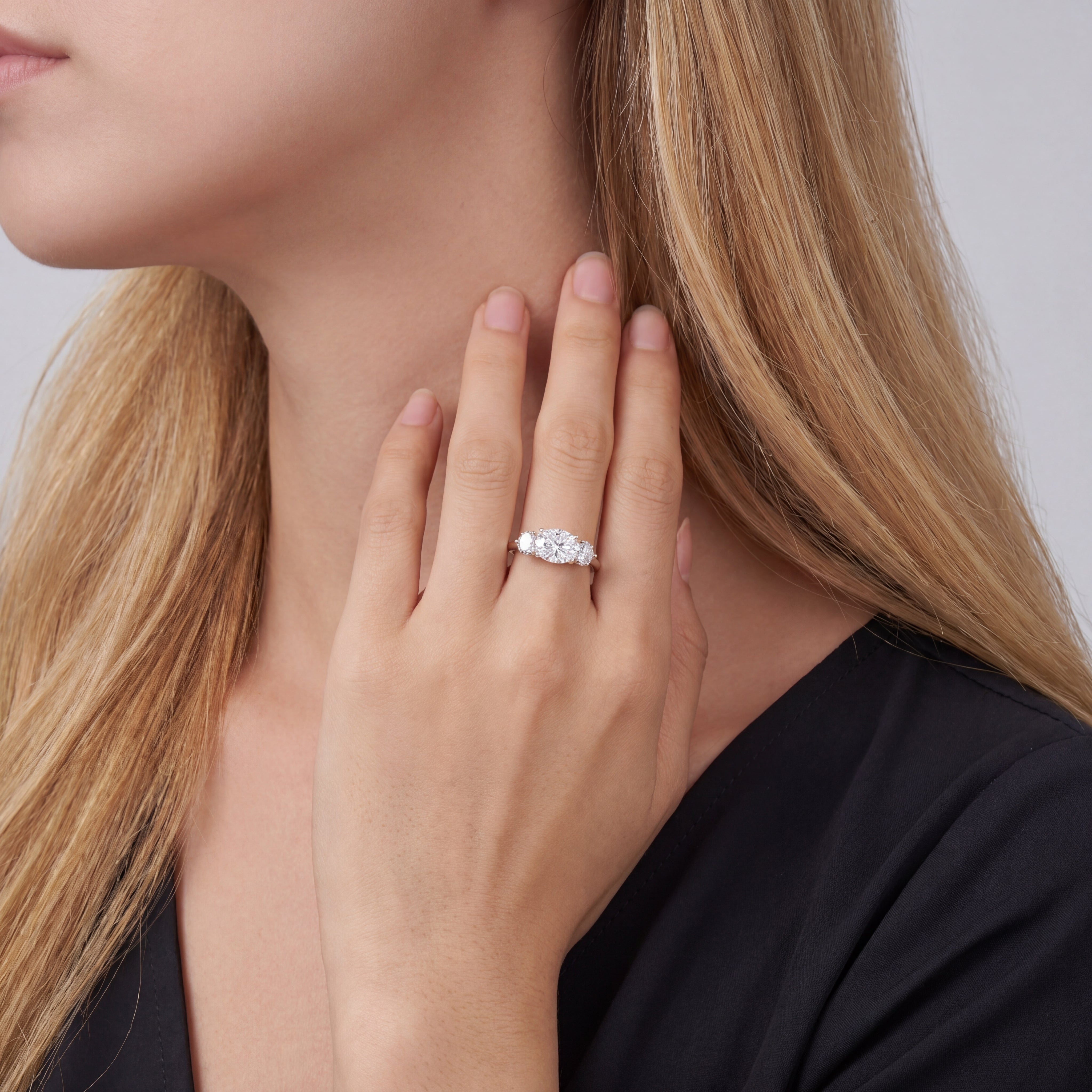 Élan Trinity Oval Ring