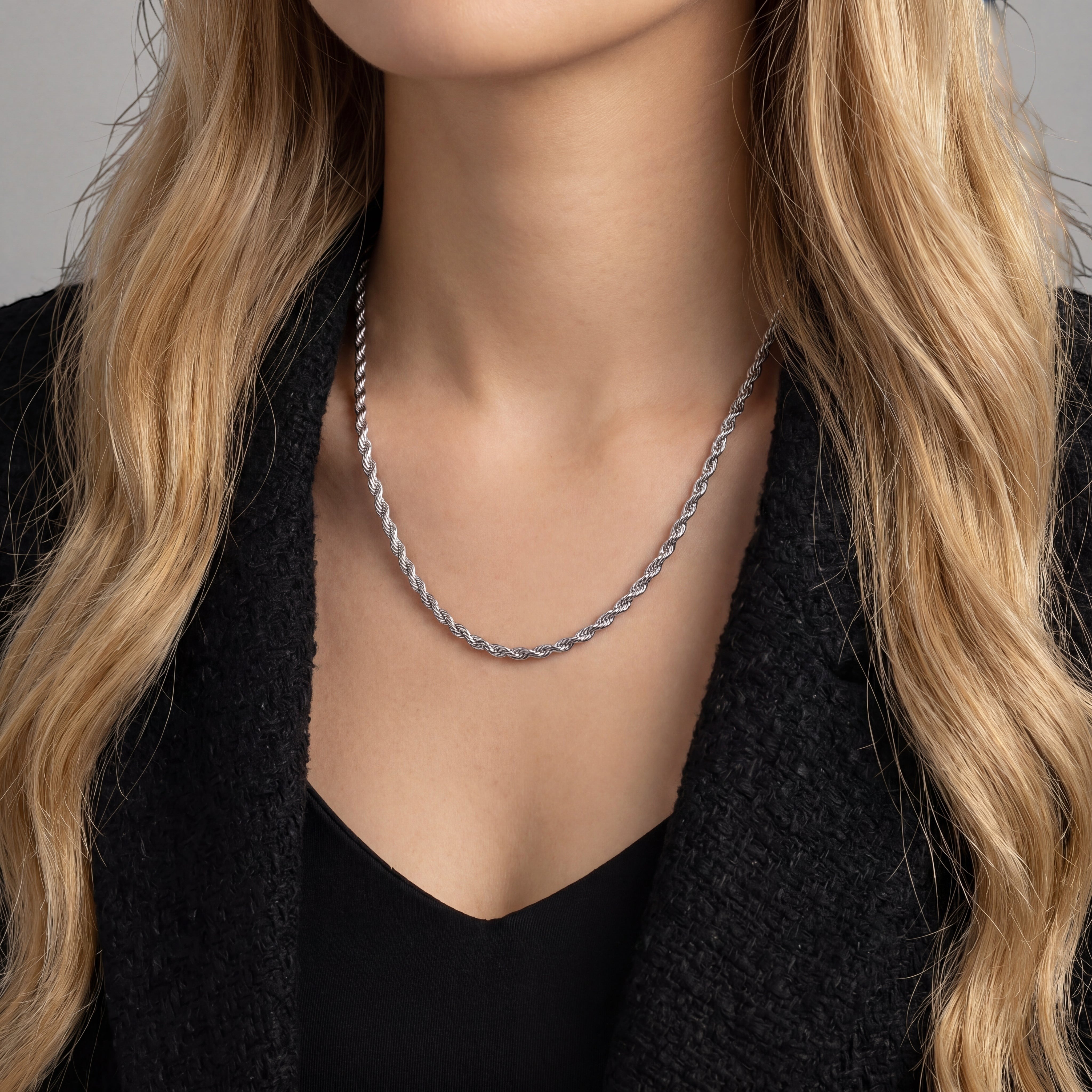 18K White Gold Vermeil, 18K White Gold Vermeil / Lifestyle