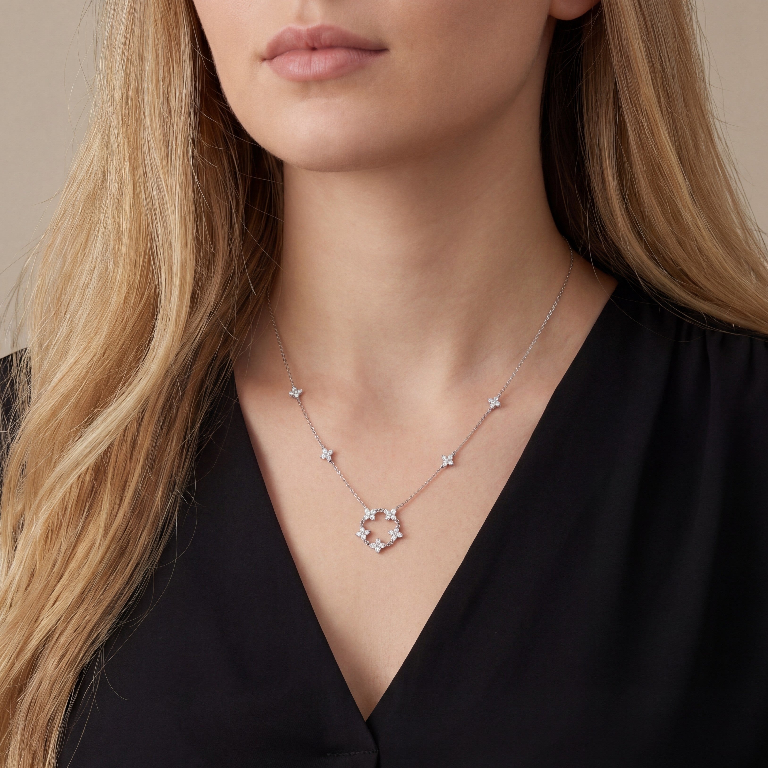 18K White Gold Vermeil, 18K White Gold Vermeil / Lifestyle