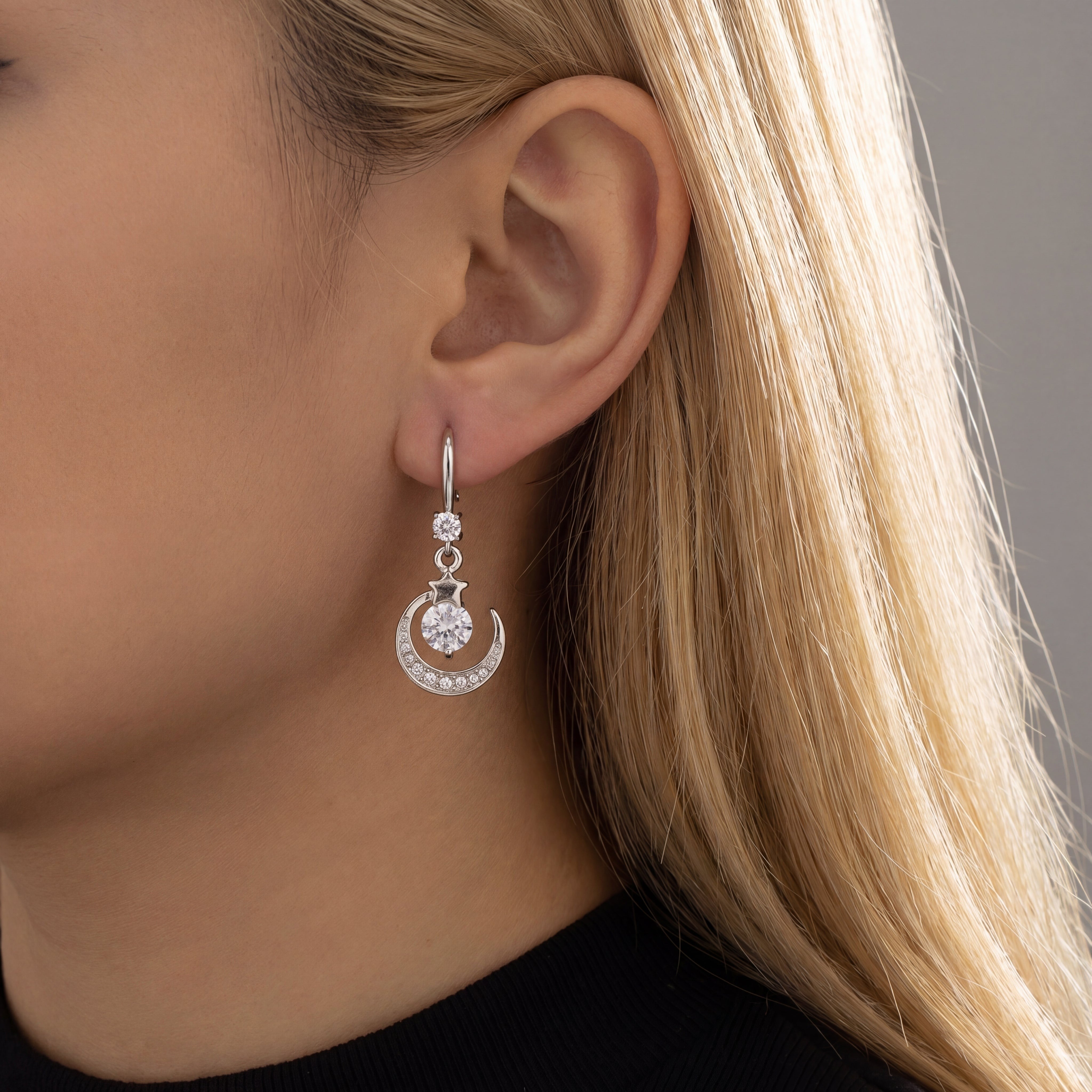 18K White Gold Vermeil, 18K White Gold Vermeil / Lifestyle