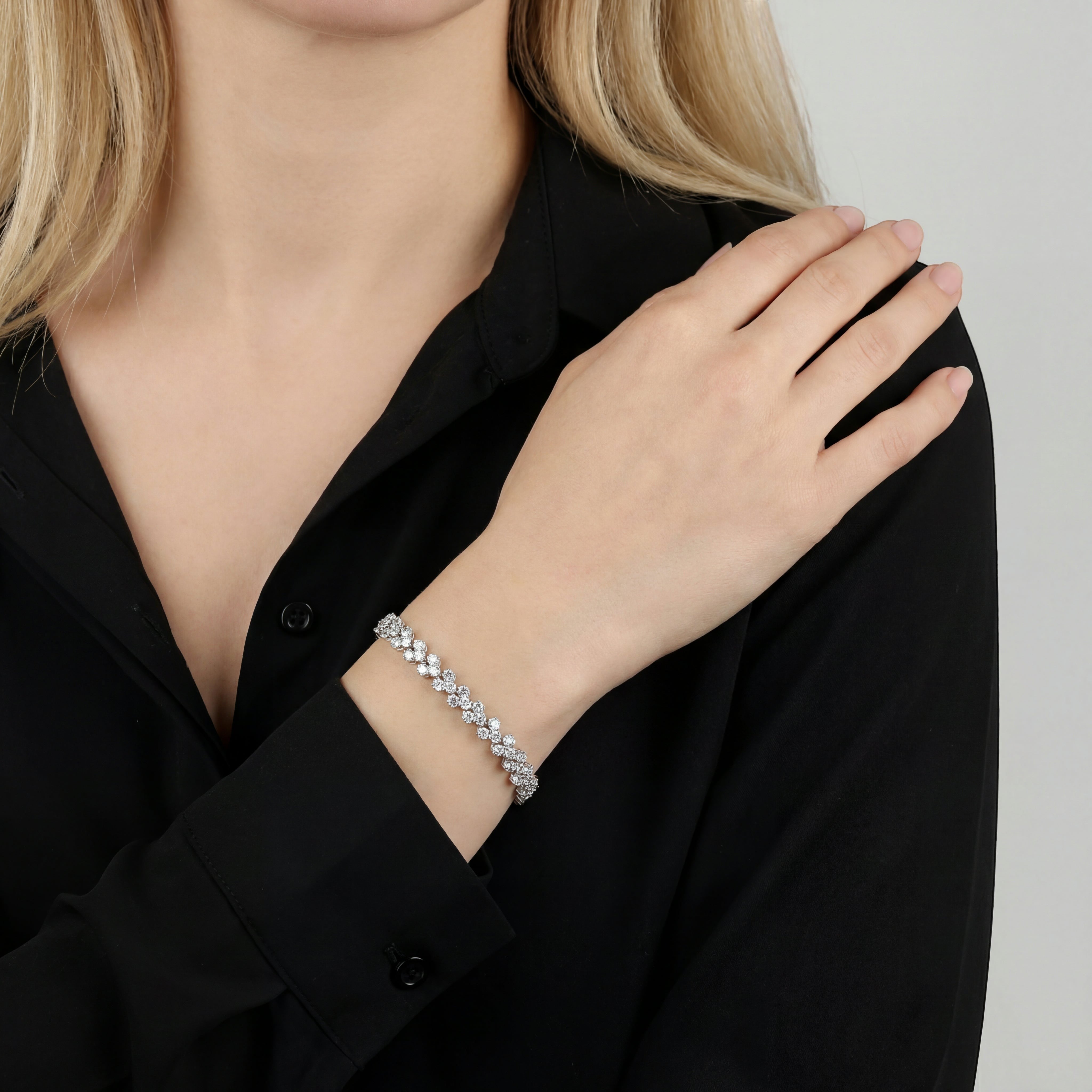 18K White Gold Vermeil, 18K White Gold Vermeil / Lifestyle