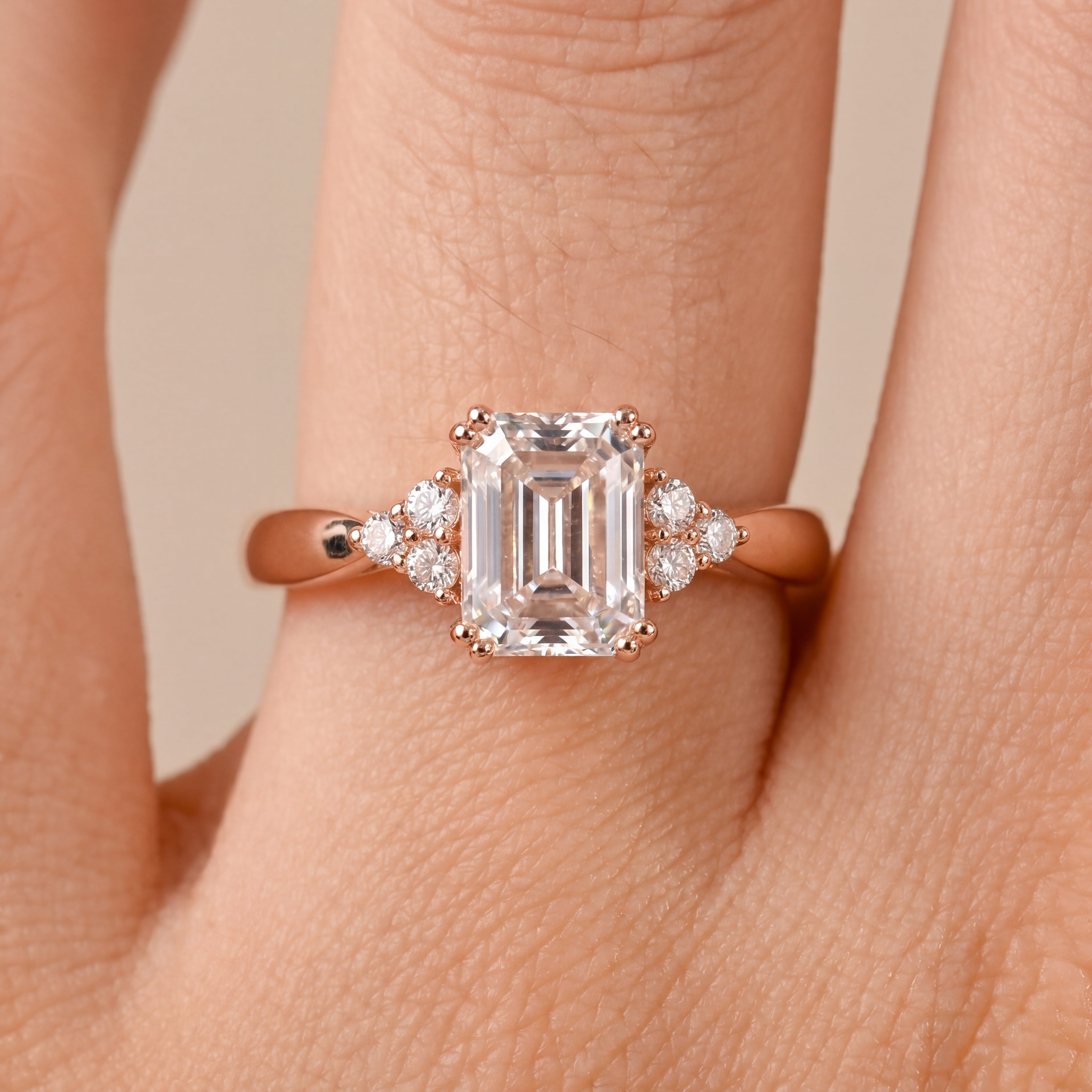 Émeraude Royale Bloom Ring