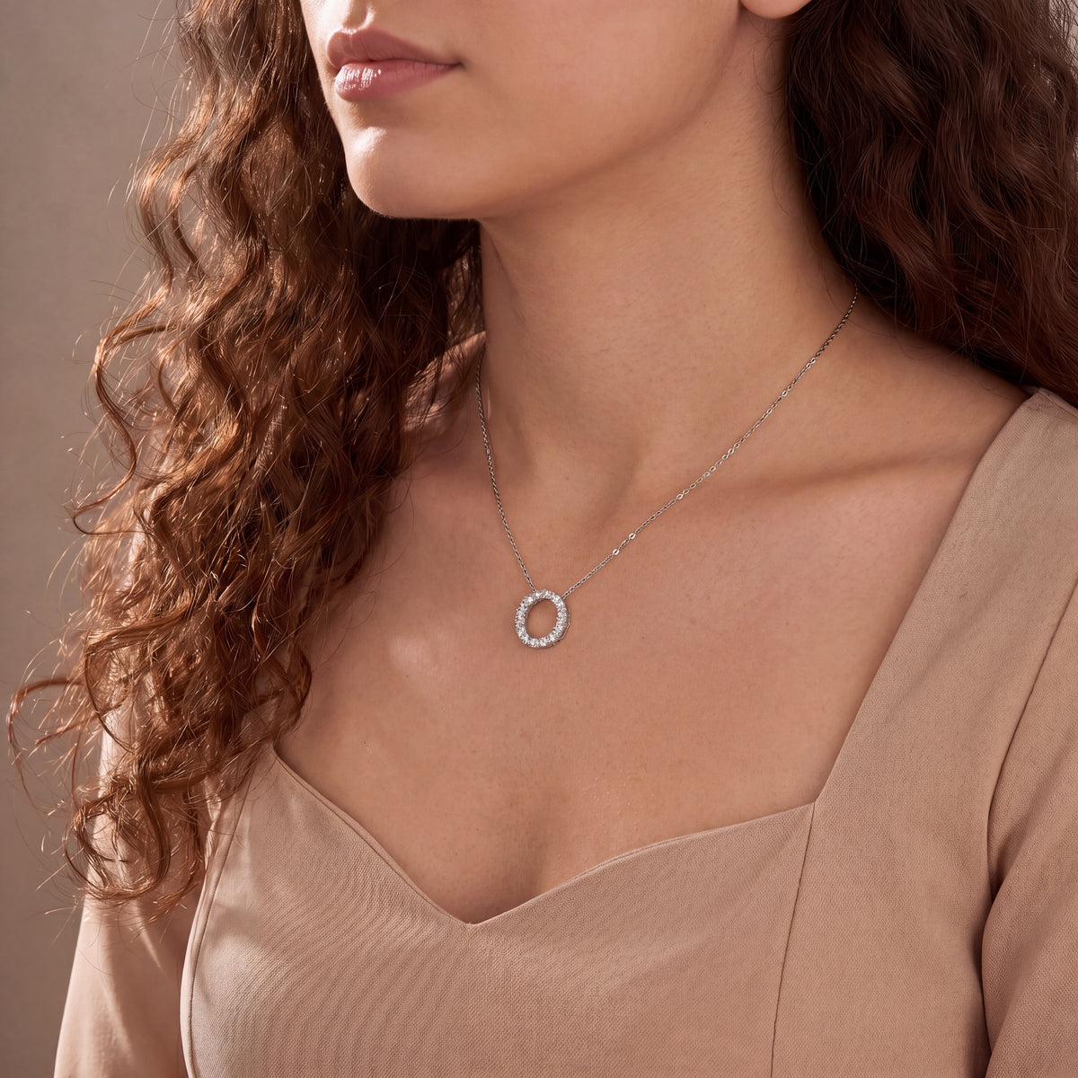 18K White Gold Vermeil, 18K White Gold Vermeil / Lifestyle