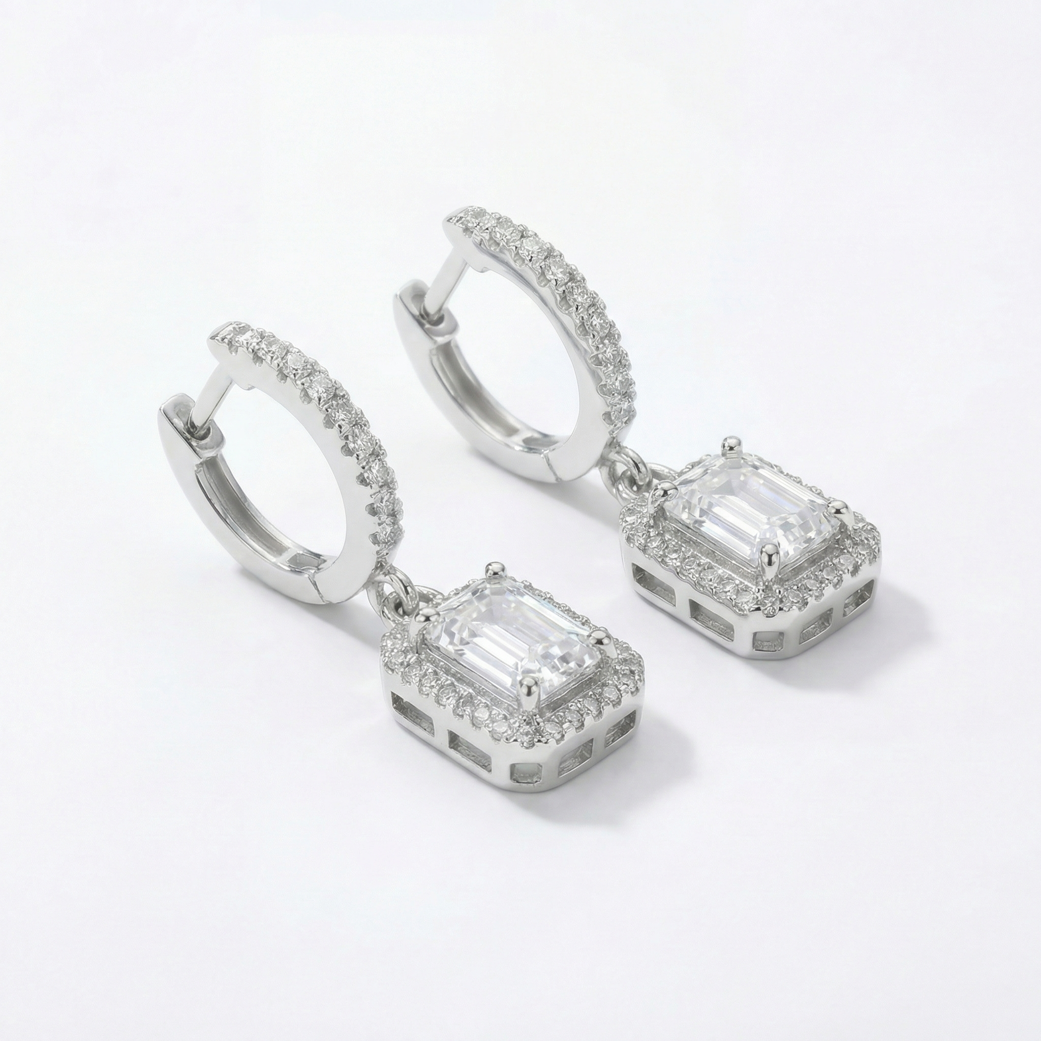 Lumière Élancée Earrings