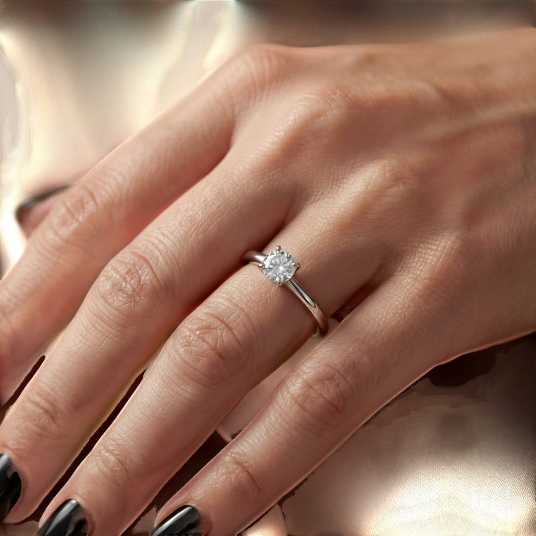 18K White Gold Vermeil, 18K White Gold Vermeil / Lifestyle / 1.00 CARAT