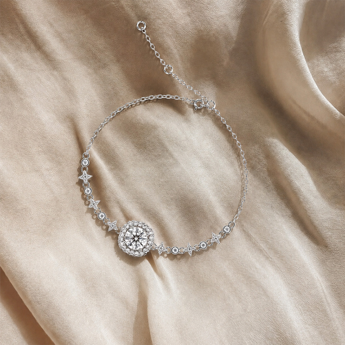 18K White Gold Vermeil, 18K White Gold Vermeil / Lifestyle