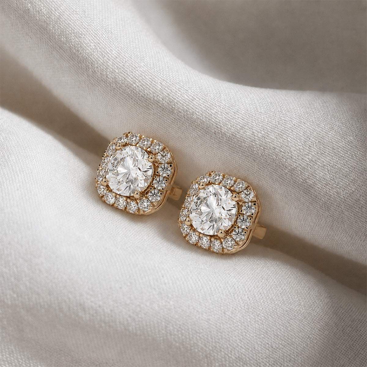 18K Yellow Gold Vermeil, 18K Yellow Gold Vermeil / Lifestyle