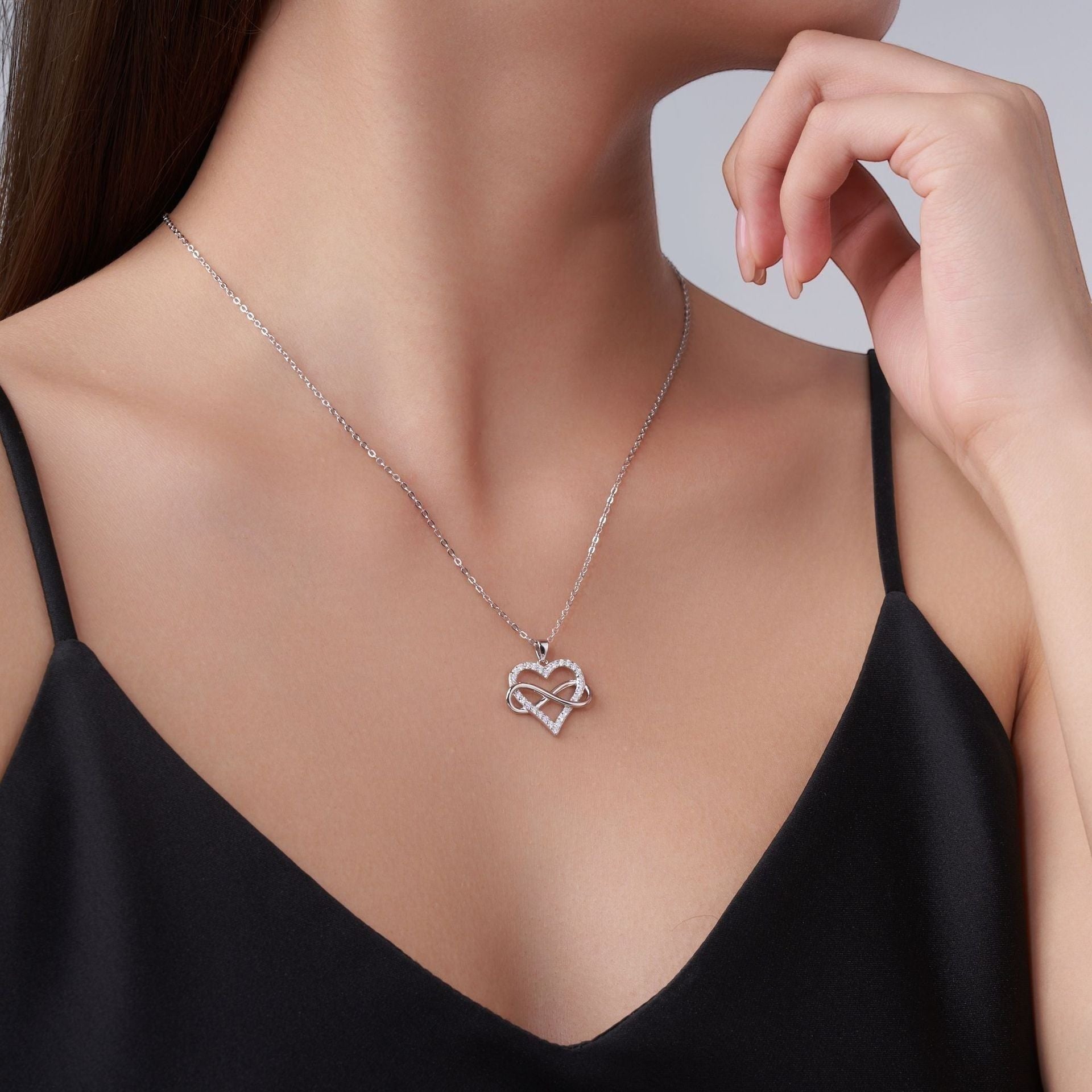 18K White Gold Vermeil, 18K White Gold Vermeil / Lifestyle