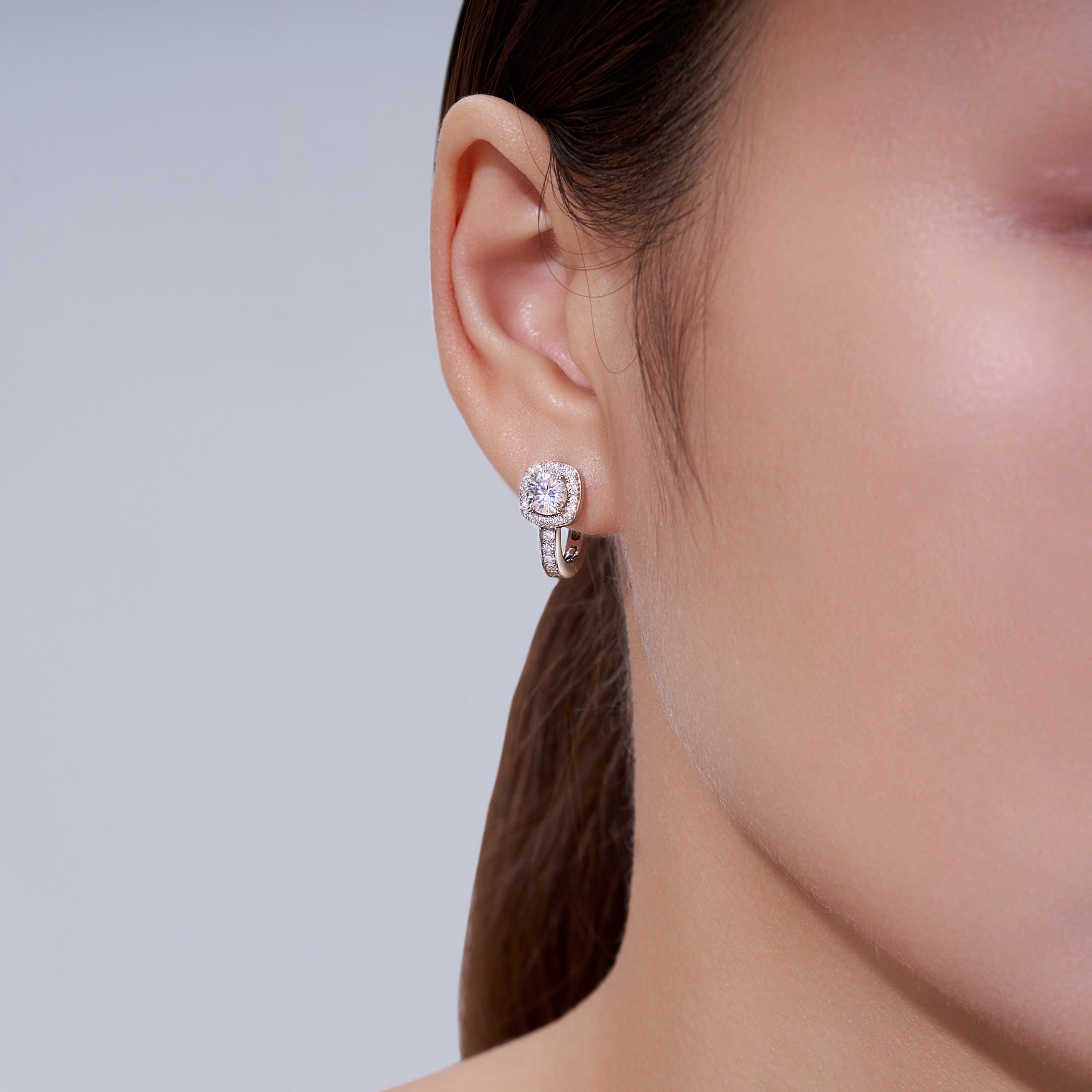 Lumière Halo Bar Huggie Earrings