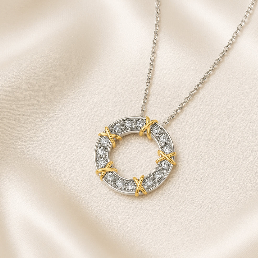 Croisée Necklace