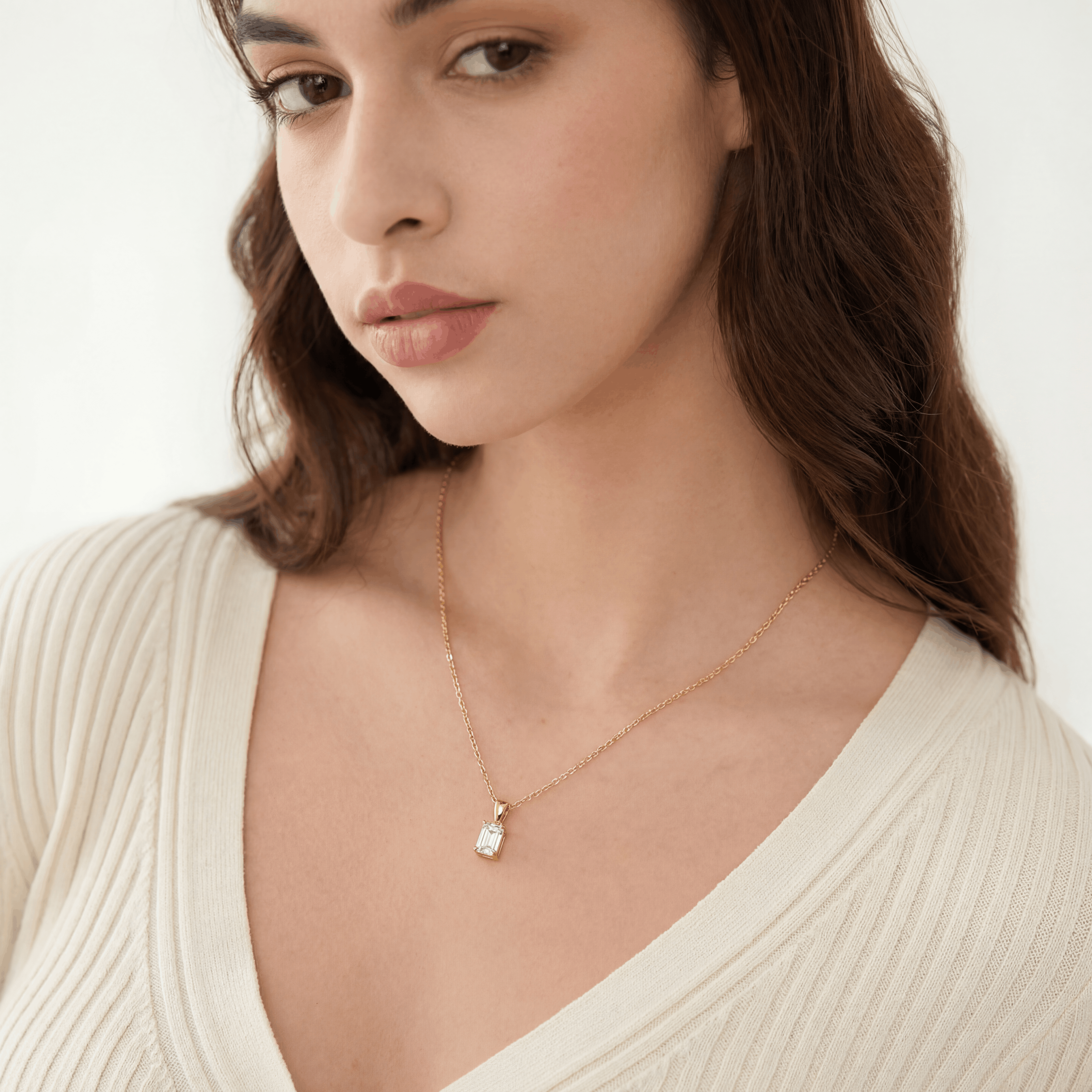 Classique Solitaire Necklace