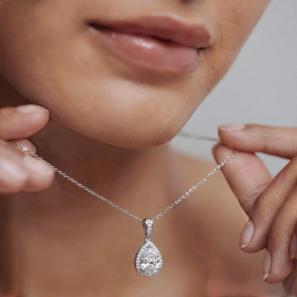 18K White Gold Vermeil, 18K White Gold Vermeil / Lifestyle