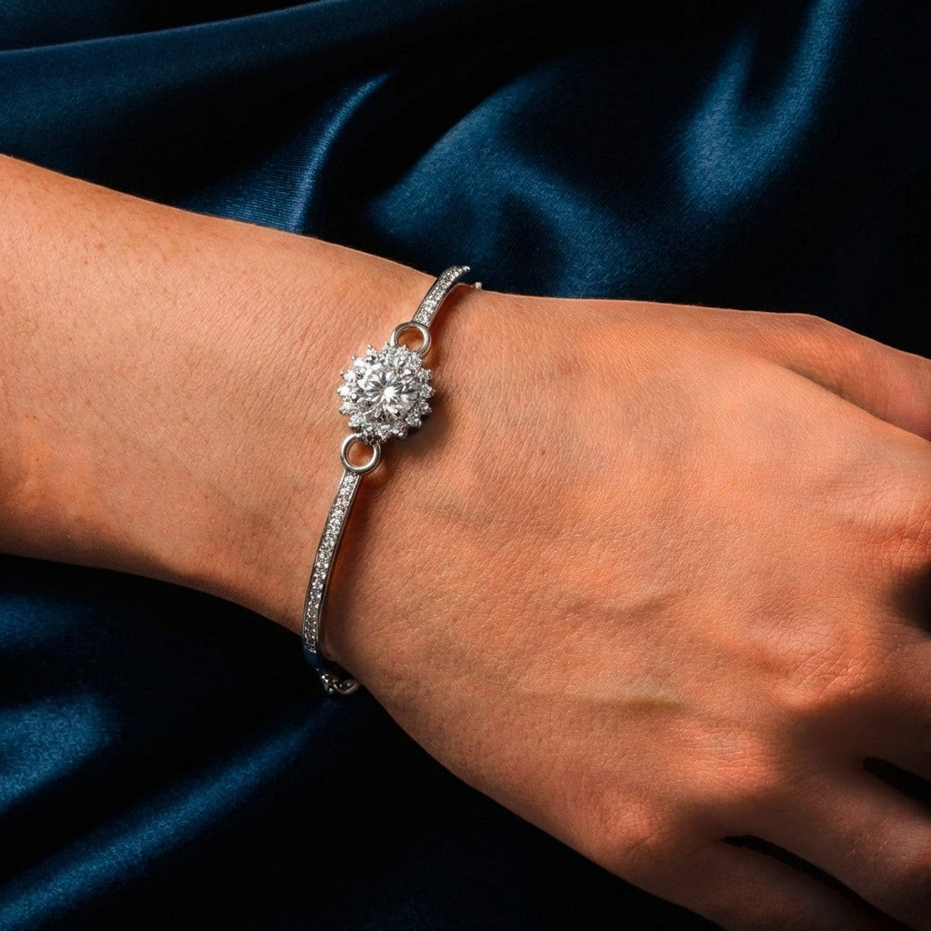 18K White Gold Vermeil, 18K White Gold Vermeil / Lifestyle