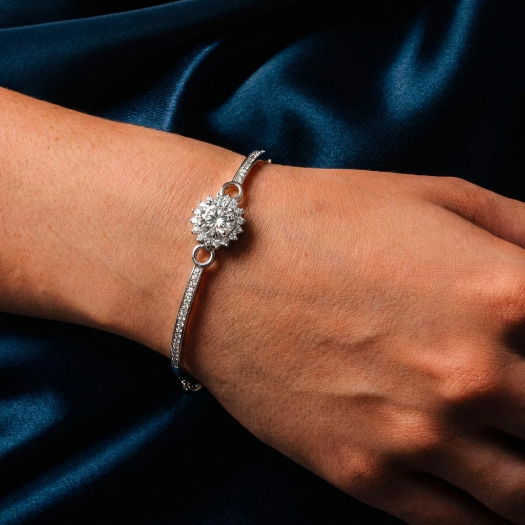 Soleil Élégante White Bracelet