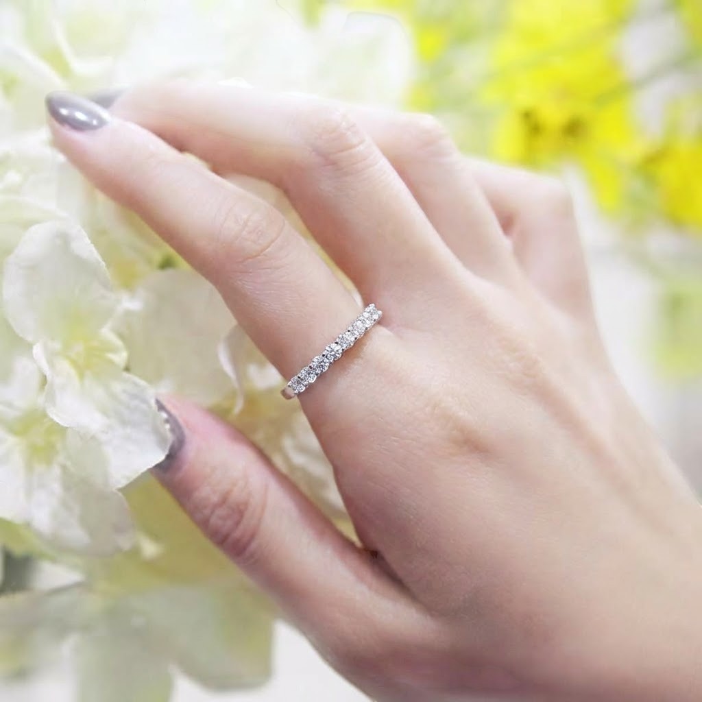 18K White Gold Vermeil, 18K White Gold Vermeil / Lifestyle