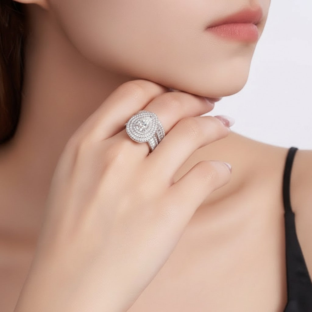 18K White Gold Vermeil, 18K White Gold Vermeil / Lifestyle