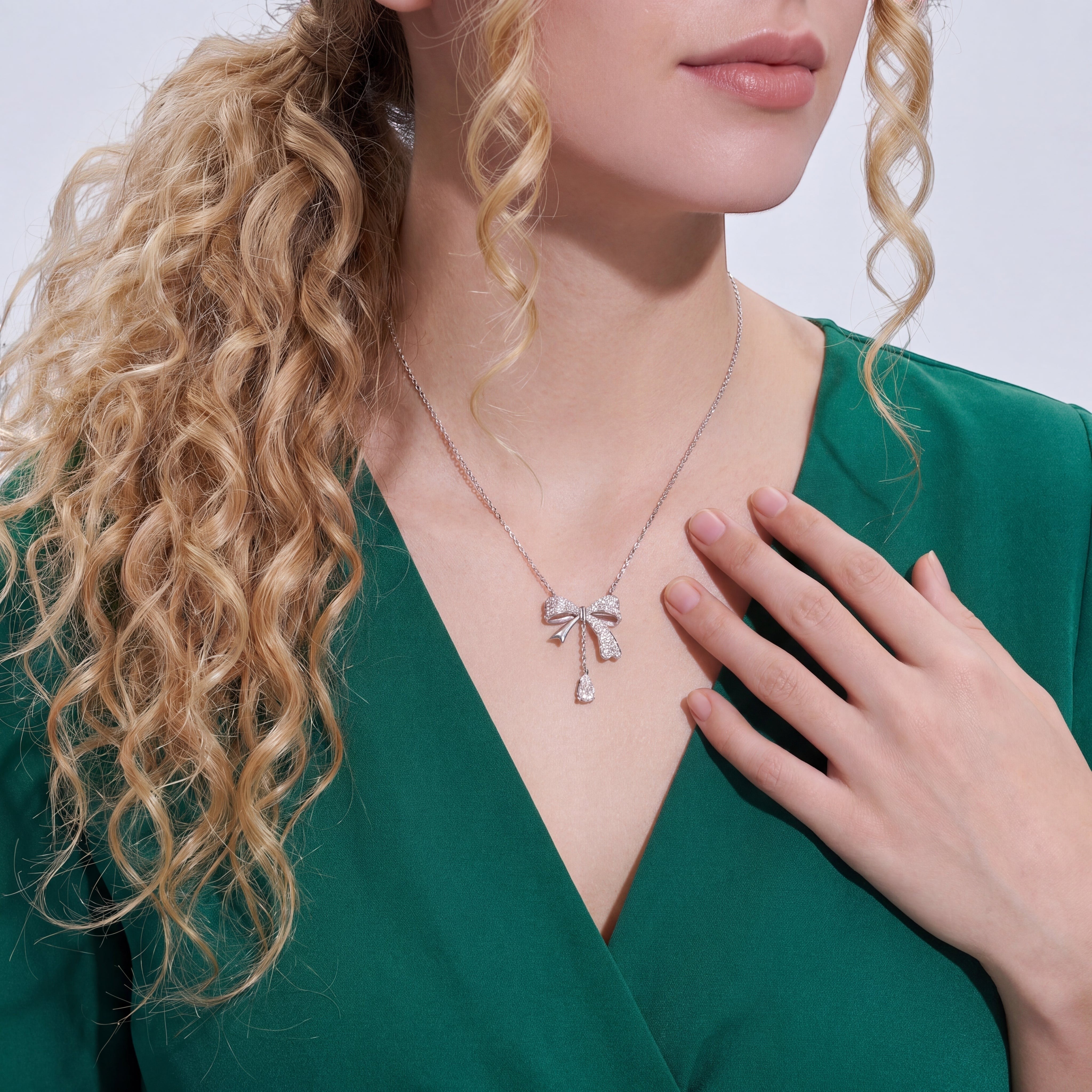 18K White Gold Vermeil, 18K White Gold Vermeil / Lifestyle