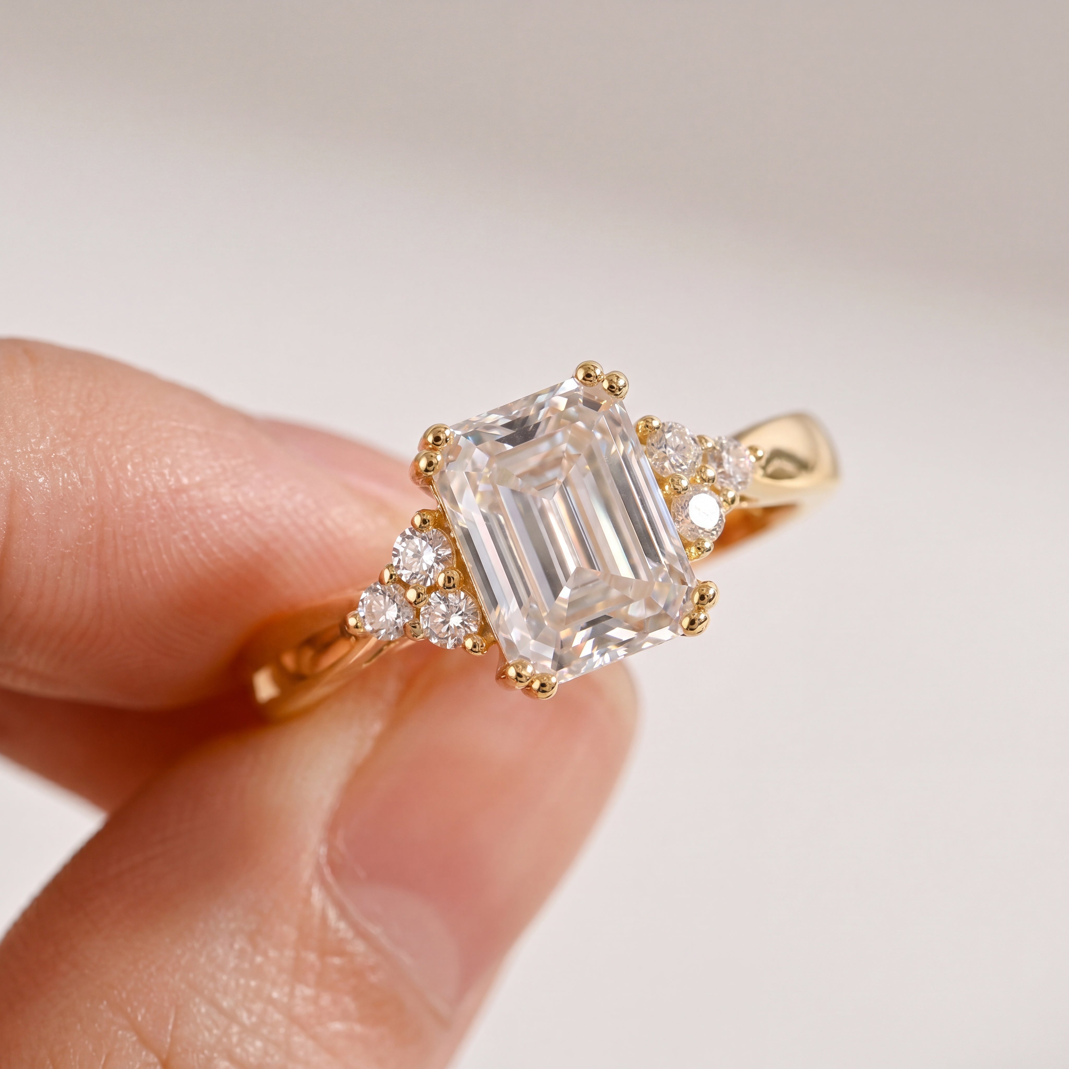 Émeraude Royale Bloom Ring