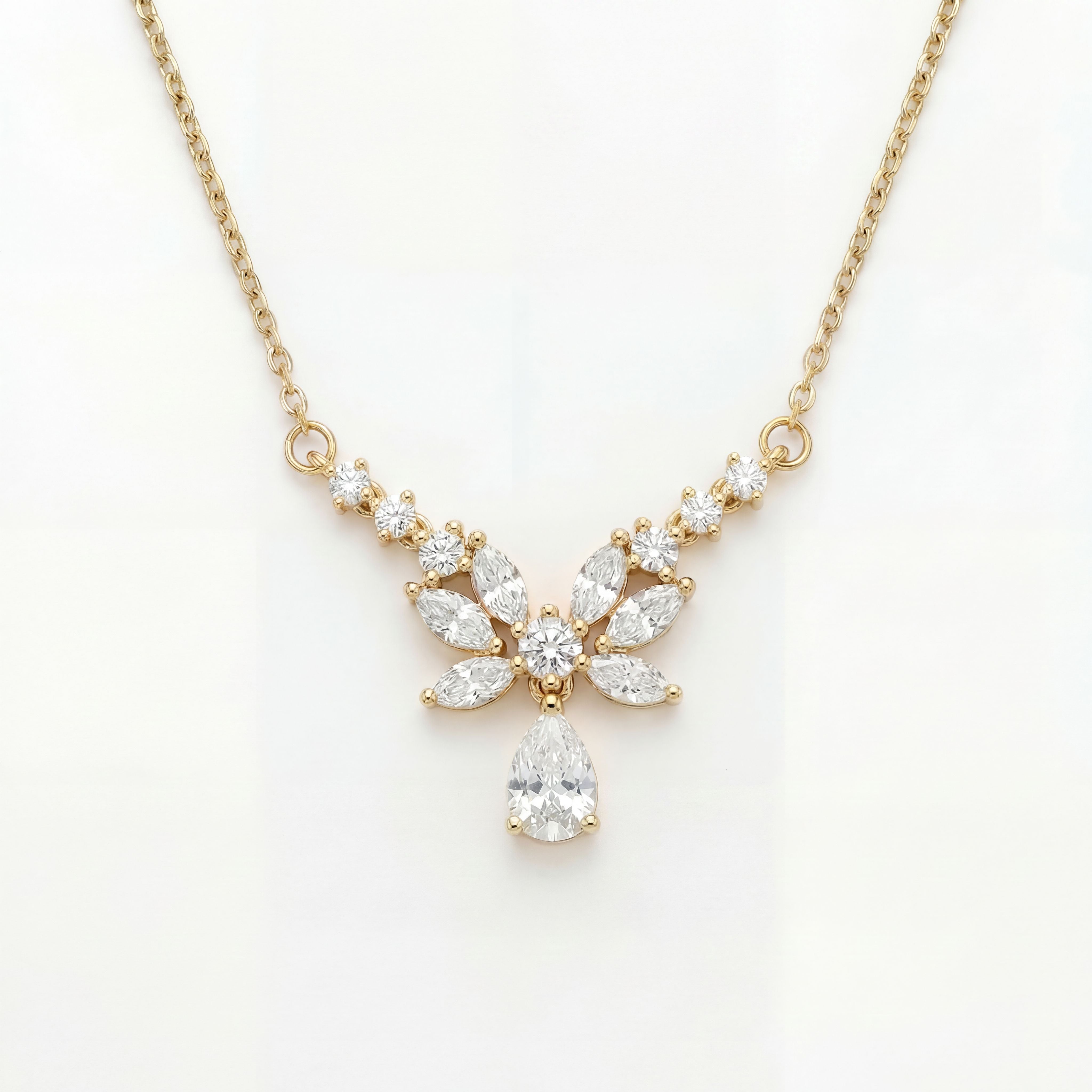 Aile Éclat Necklace