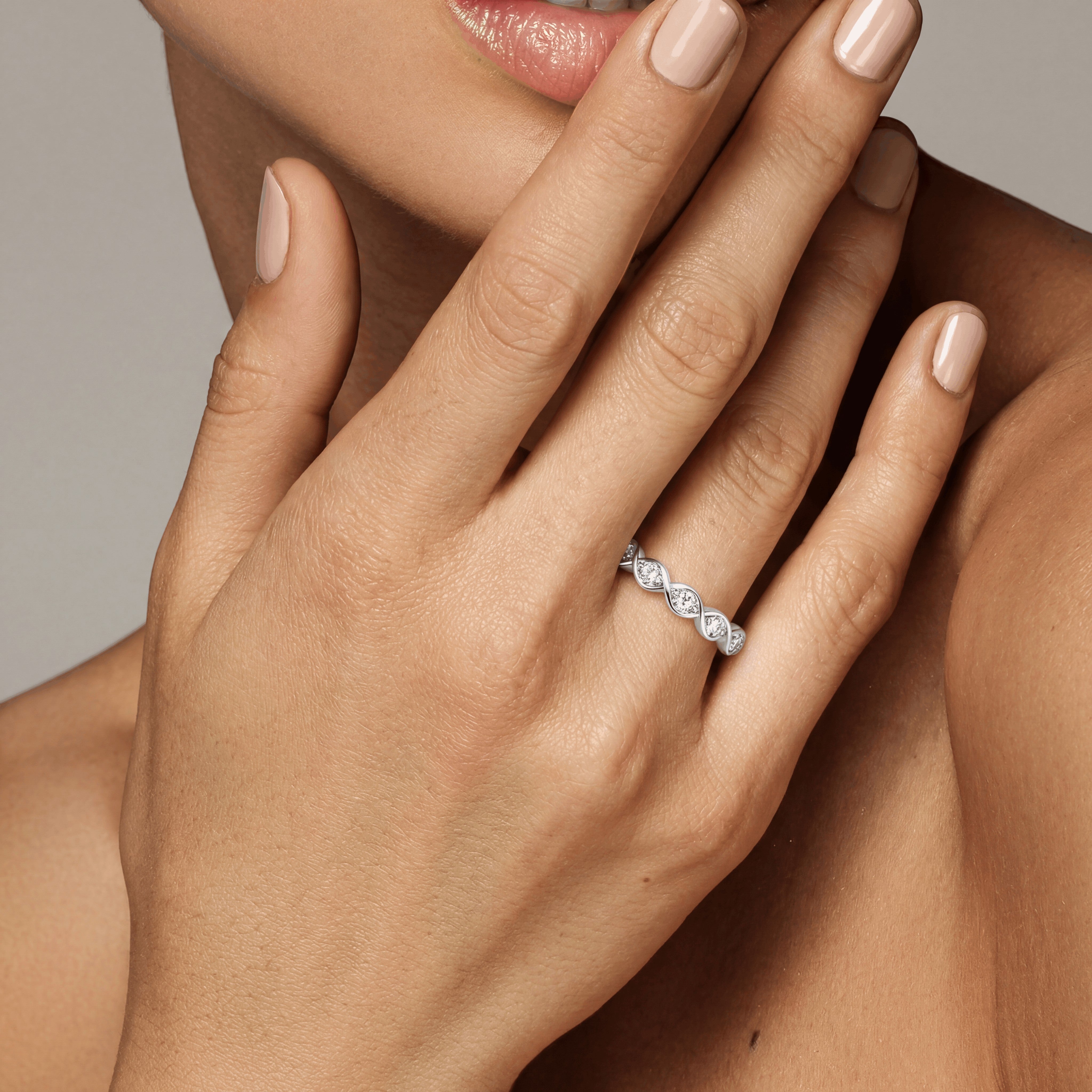 18K White Gold Vermeil, 18K White Gold Vermeil / Lifestyle