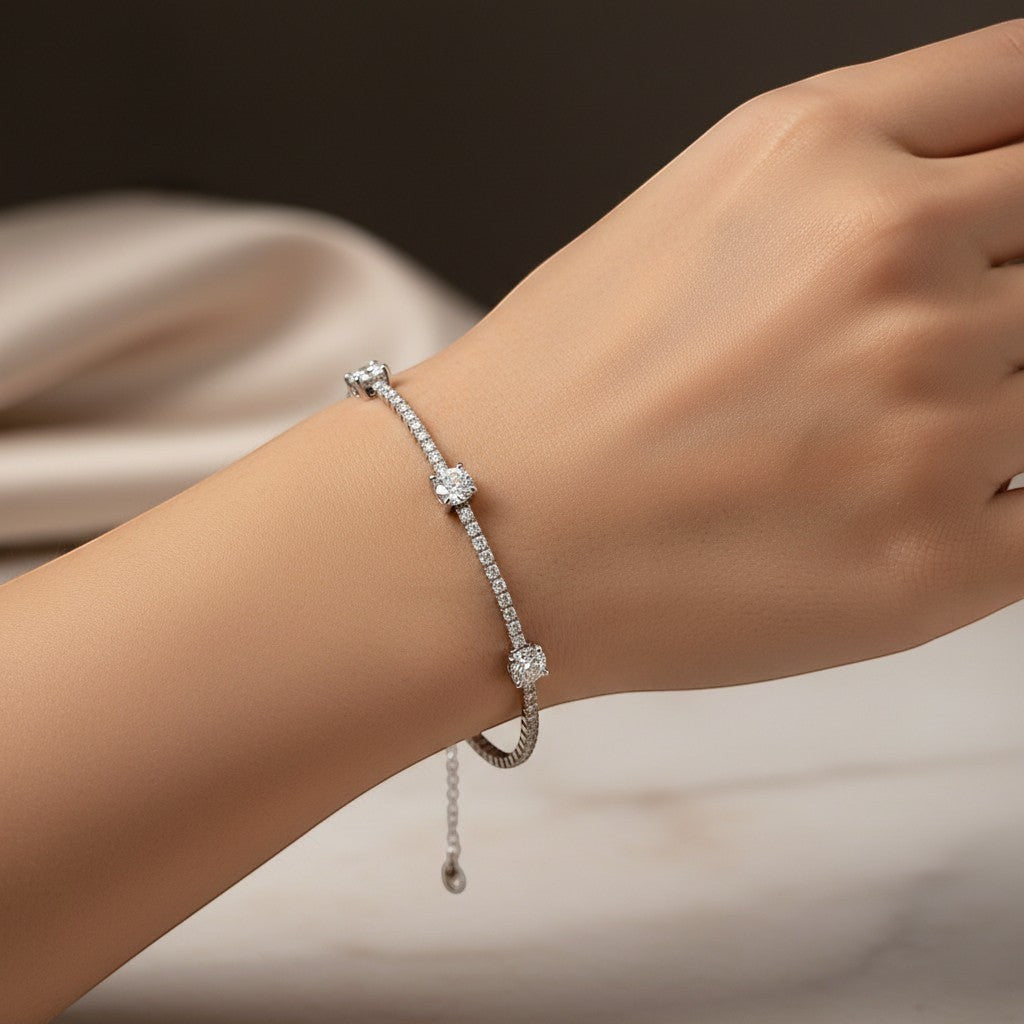 18K White Gold Vermeil, 18K White Gold Vermeil / Lifestyle