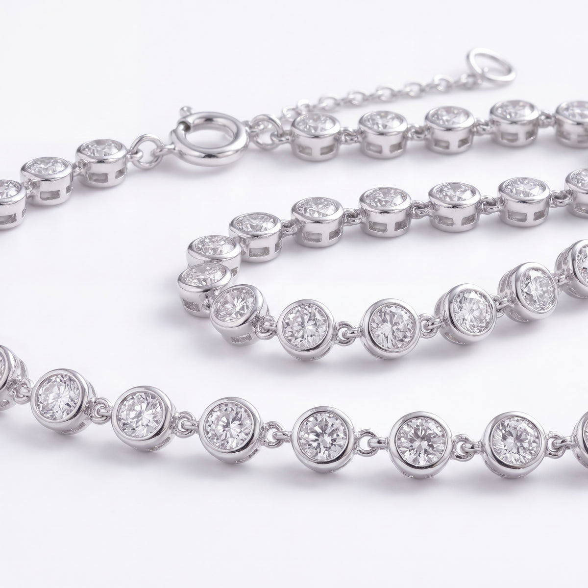 18K White Gold Vermeil, 18K White Gold Vermeil / Lifestyle