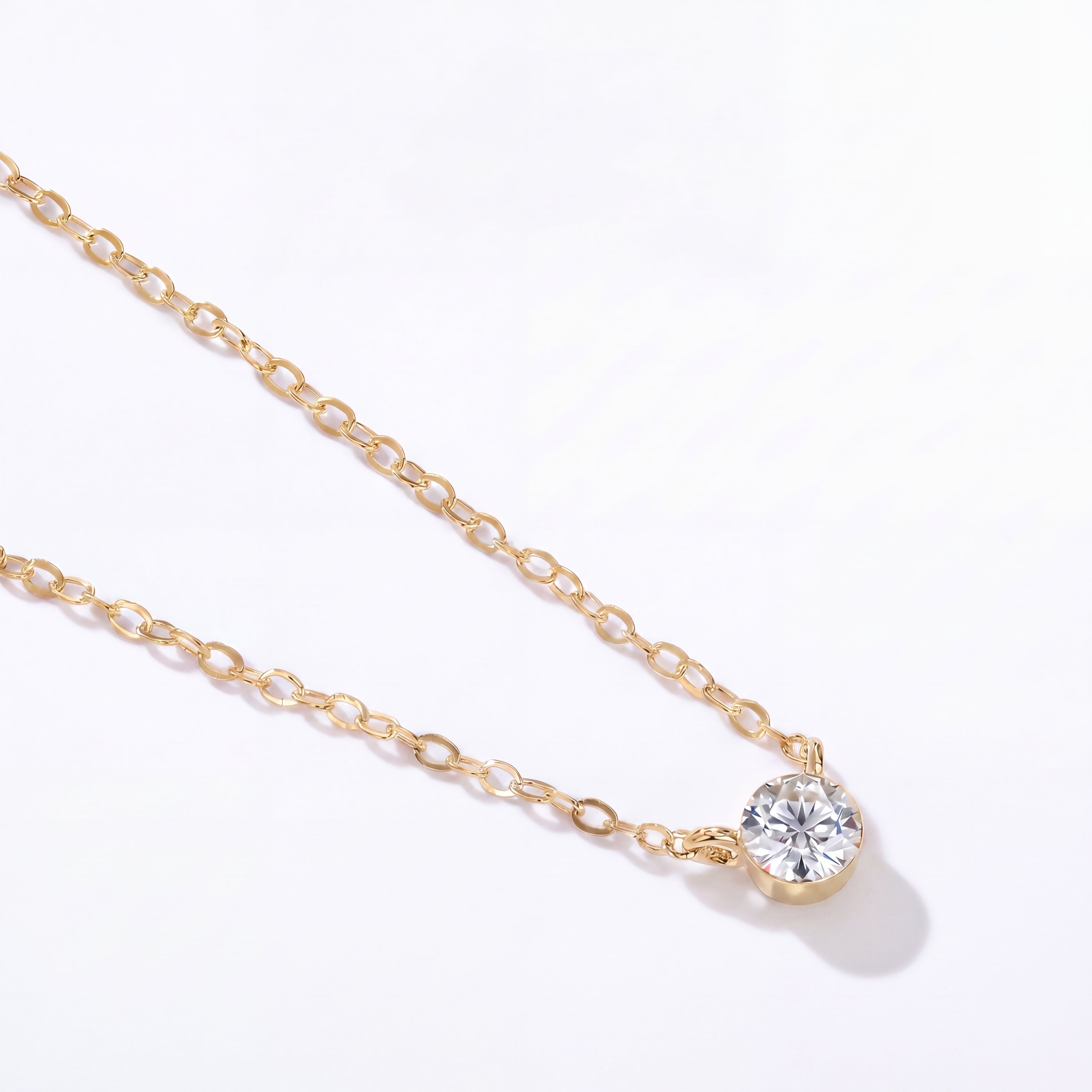 Lumière Solitaire Necklace