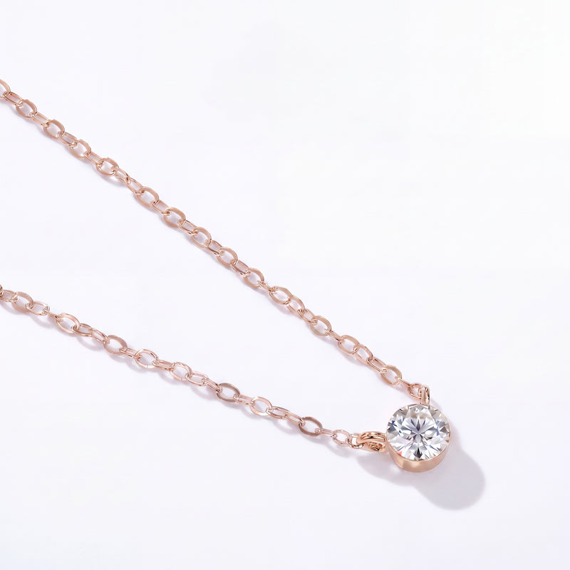 Lumière Solitaire Necklace