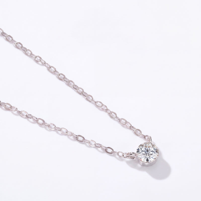 Lumière Solitaire Necklace