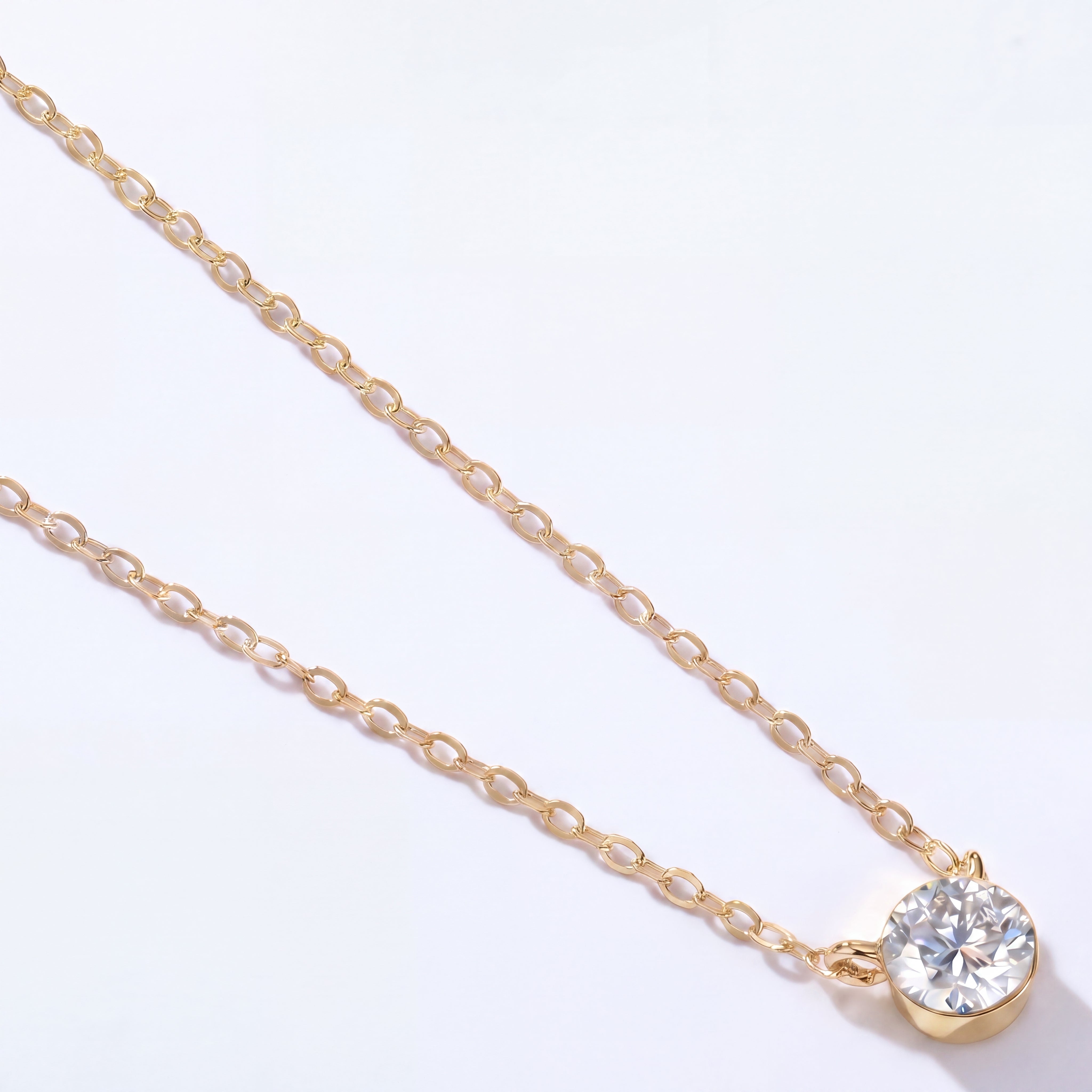 Lumière Solitaire Necklace
