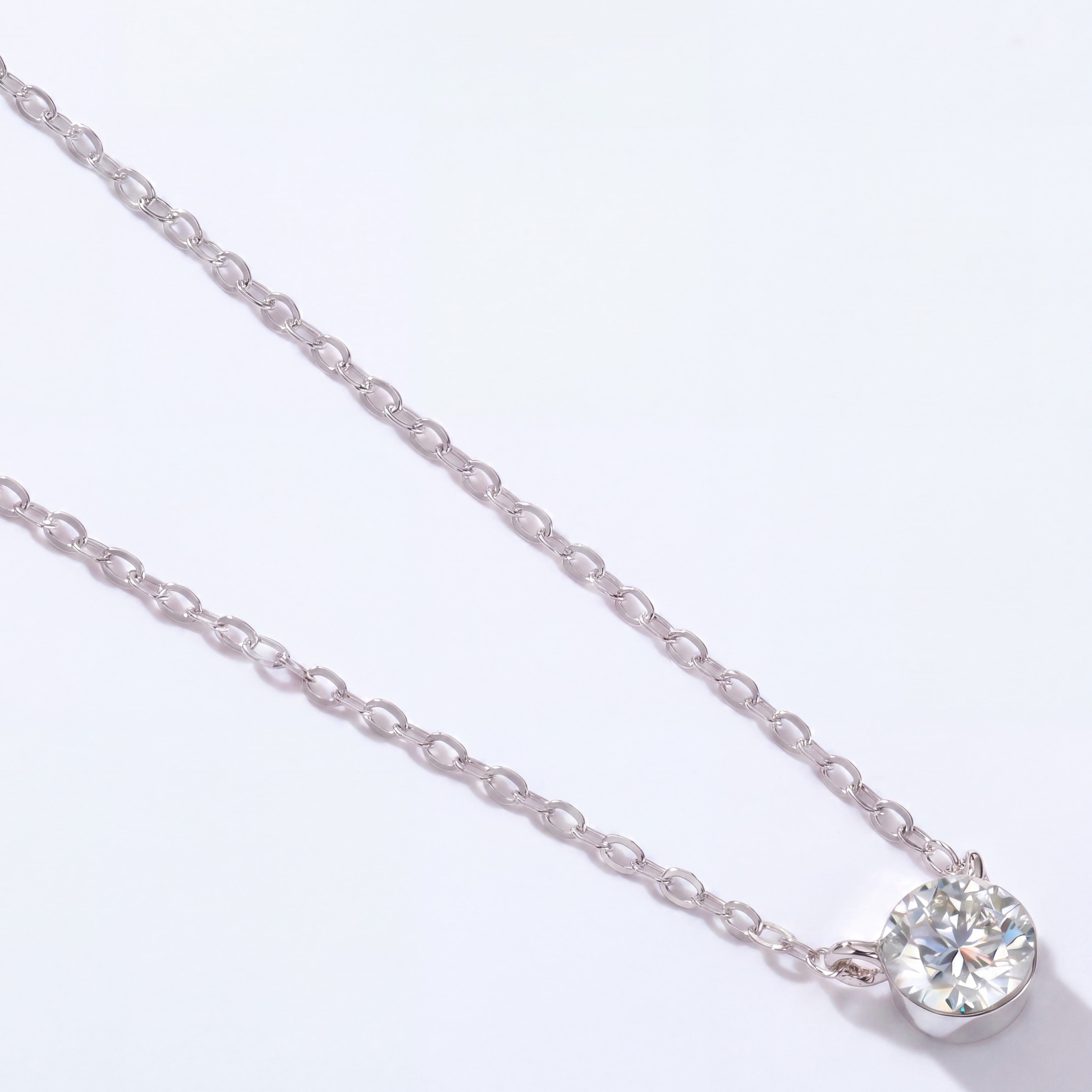 Lumière Solitaire Necklace