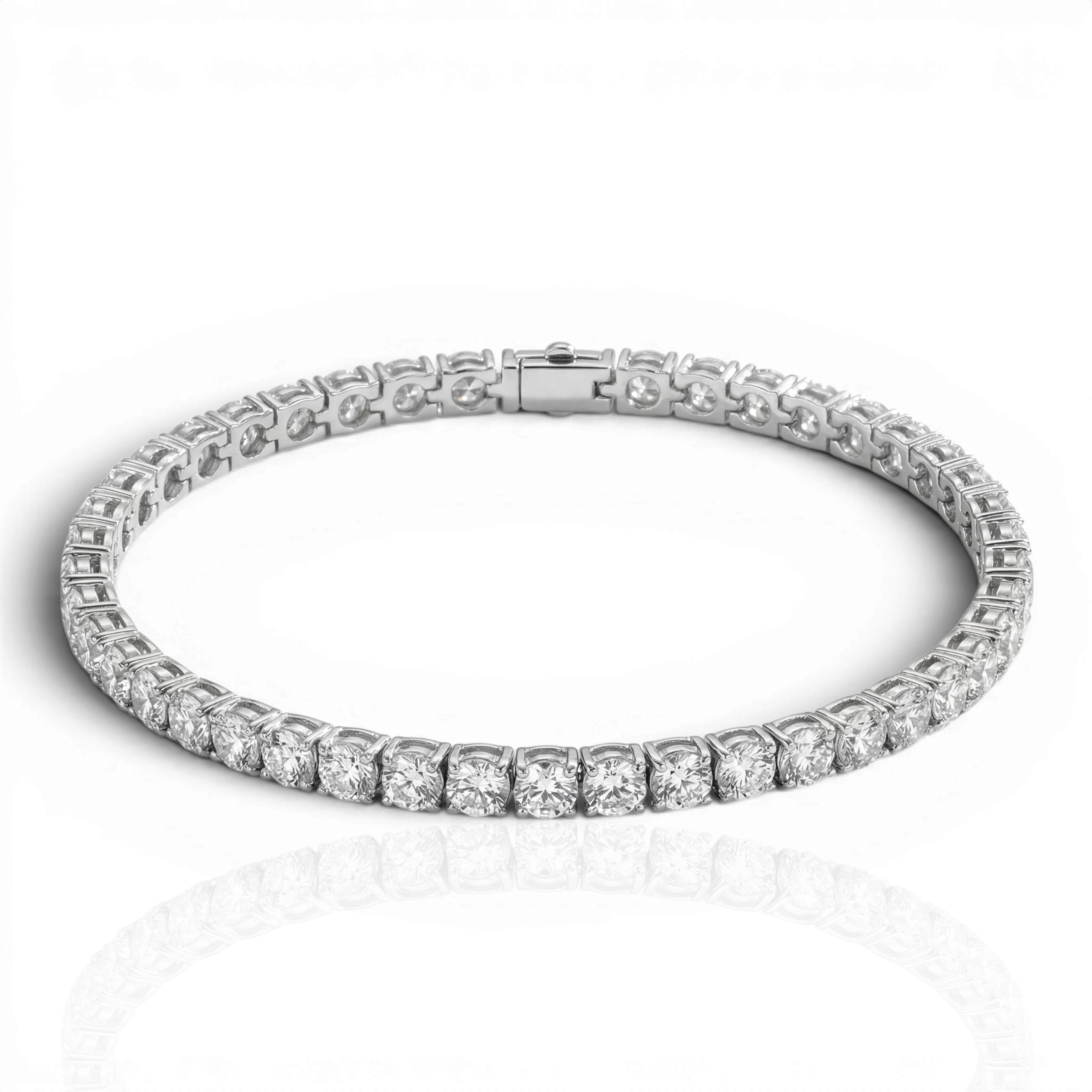 18K White Gold Vermeil / 0.30 Carat each (4 mm)