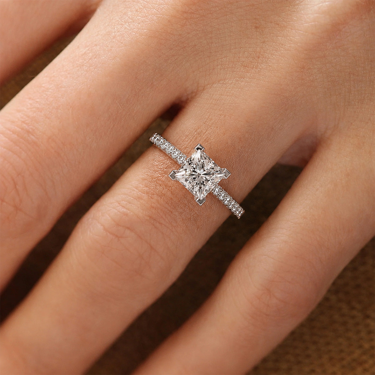 18K White Gold Vermeil, 18K White Gold Vermeil / Lifestyle