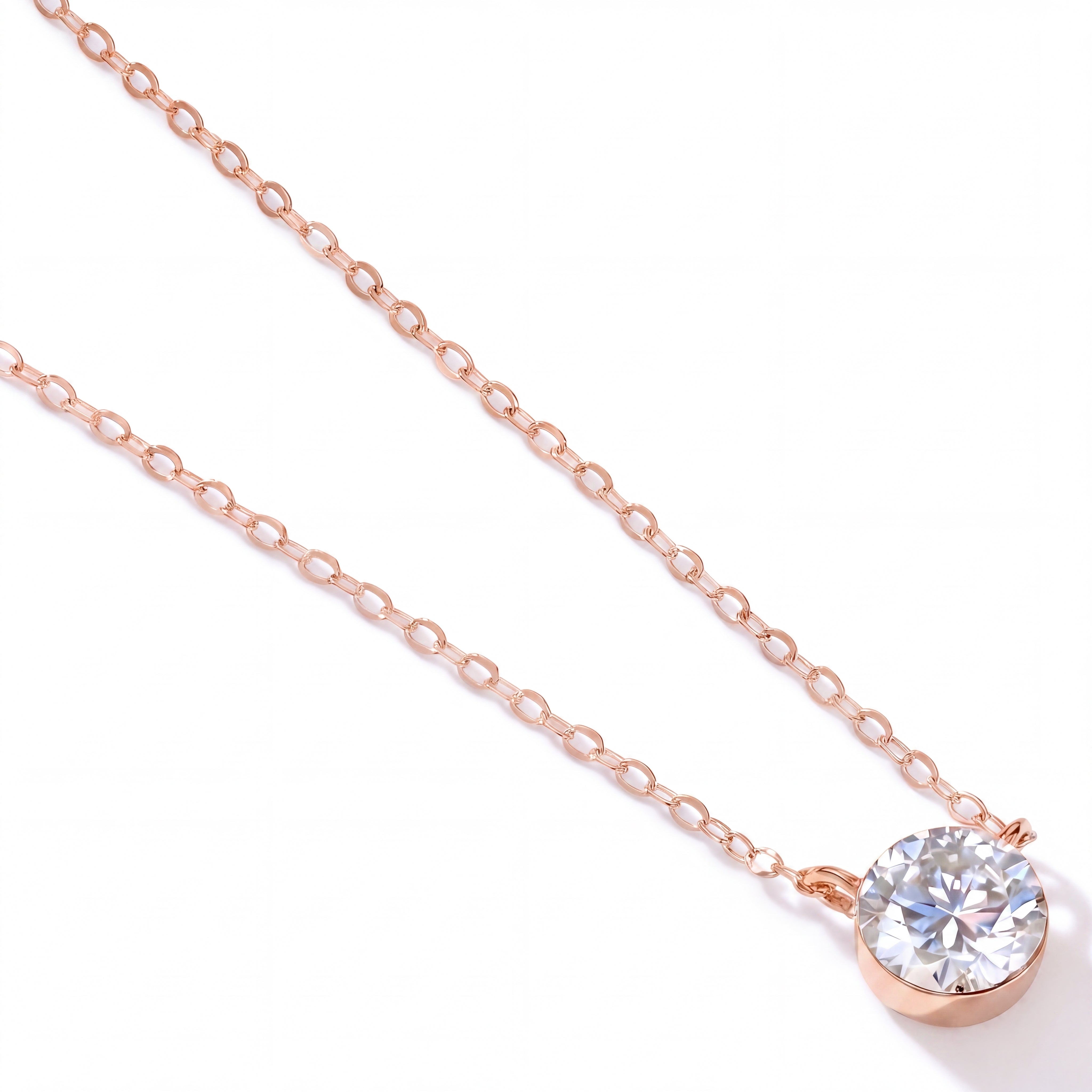 Lumière Solitaire Necklace