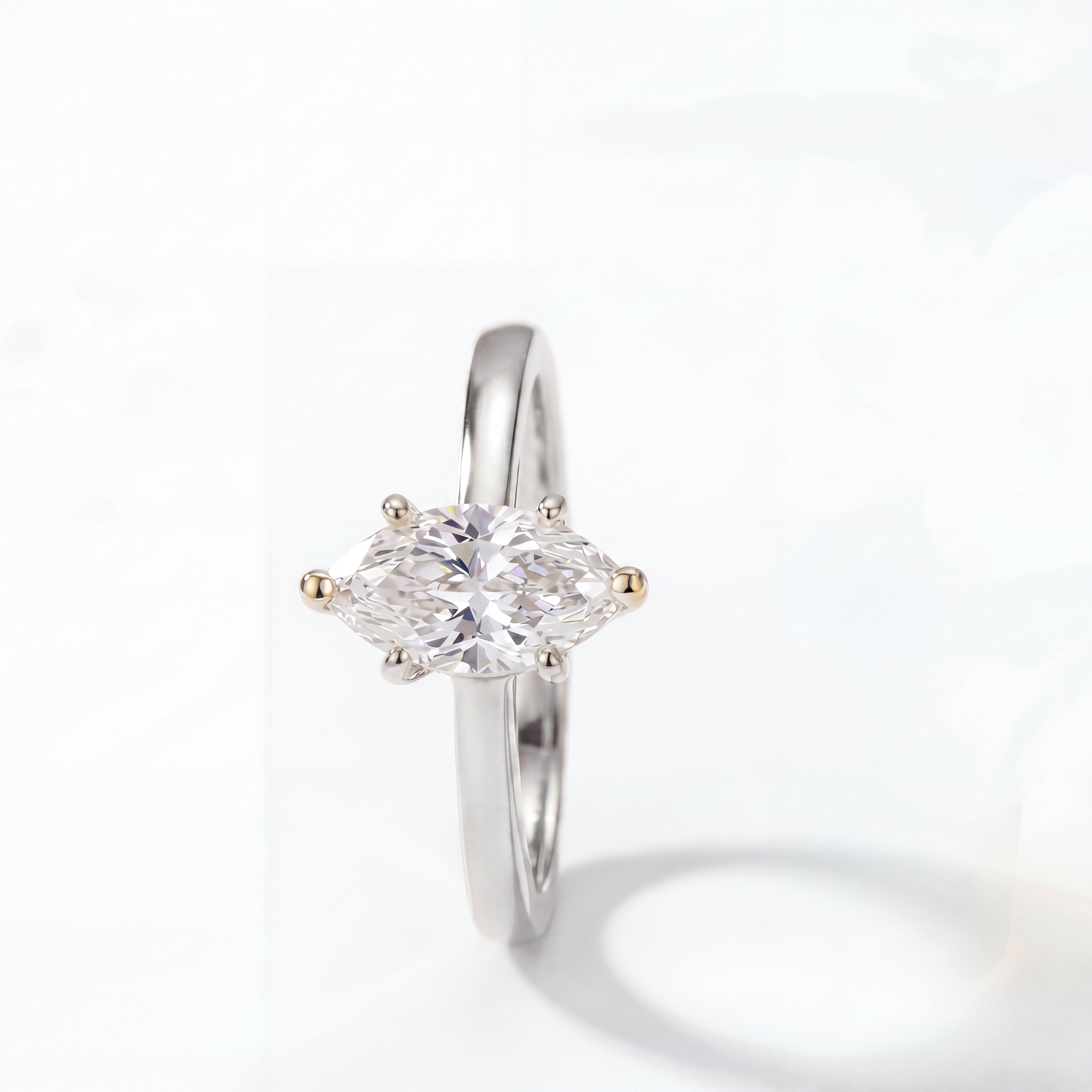 Navette Brillante Ring