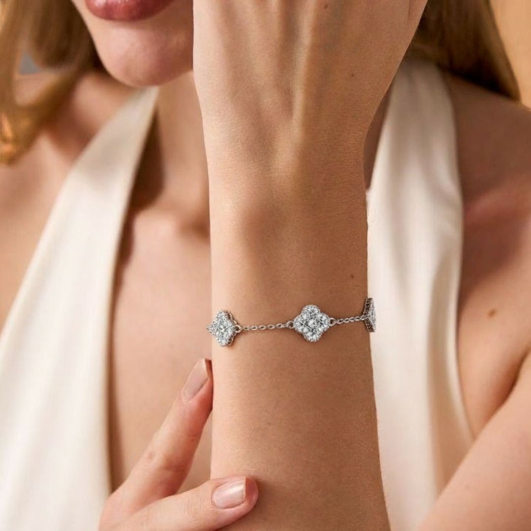 18K White Gold Vermeil, 18K White Gold Vermeil / Lifestyle