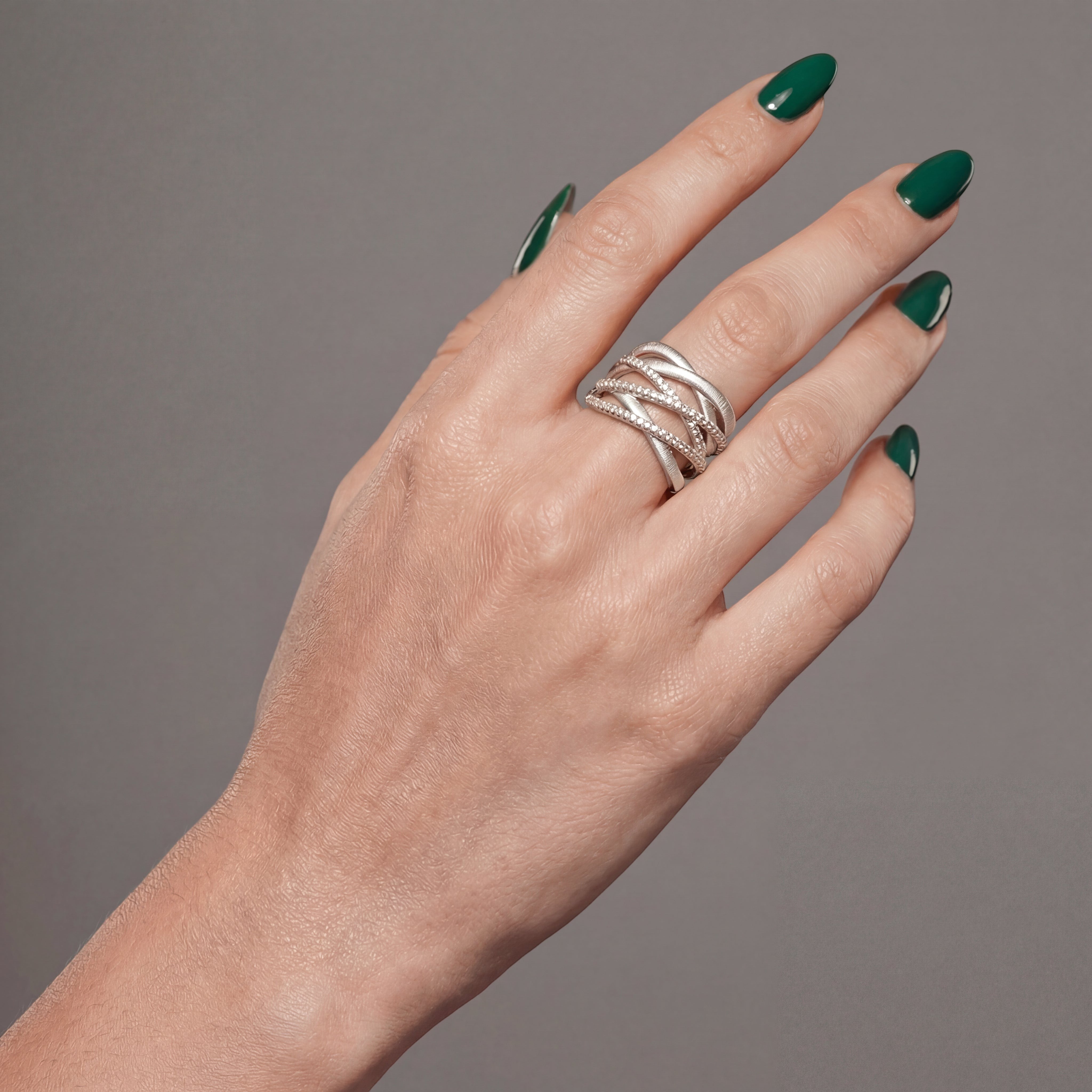 18K White Gold Vermeil, 18K White Gold Vermeil / Lifestyle