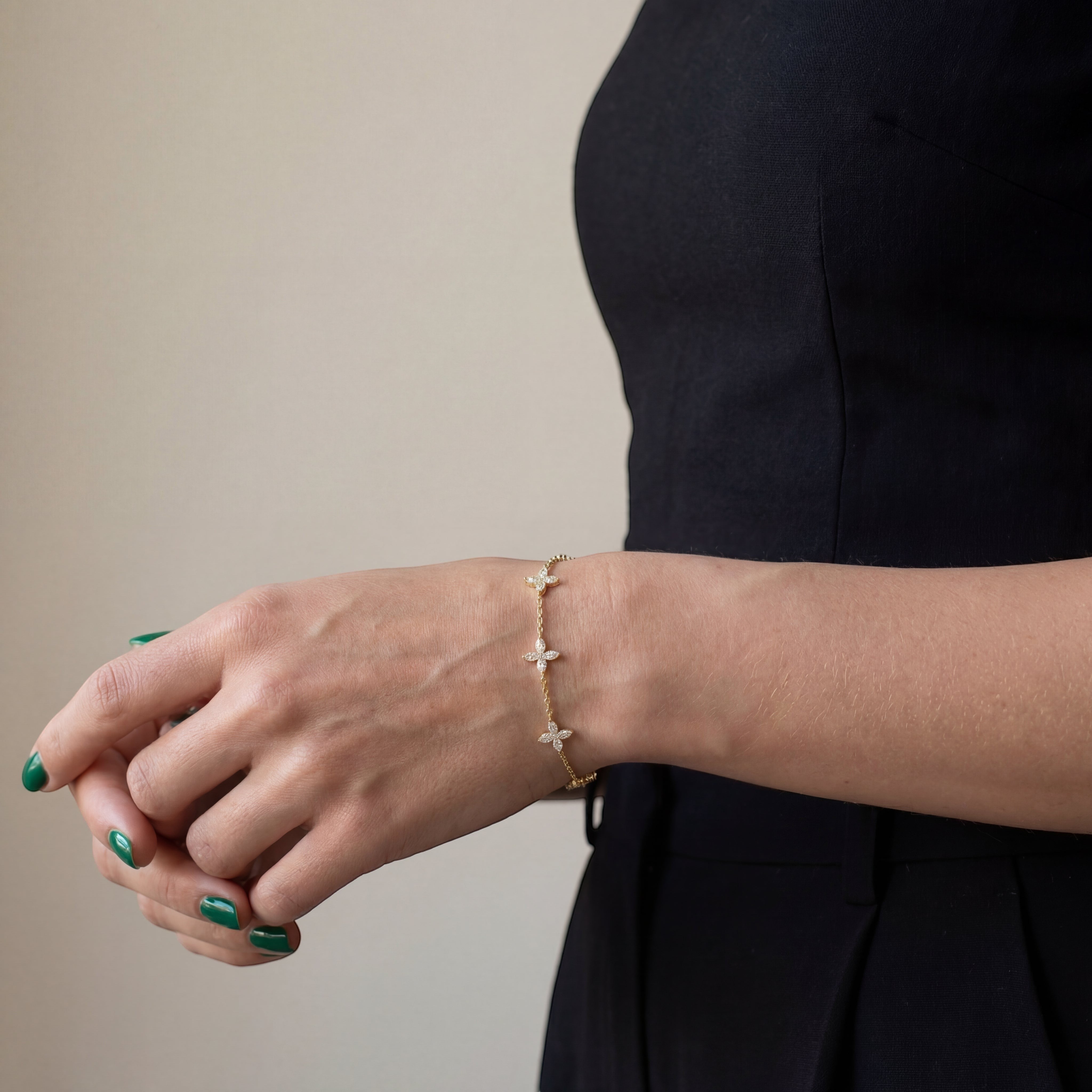 18K Yellow Gold Vermeil, 18K Yellow Gold Vermeil / Lifestyle
