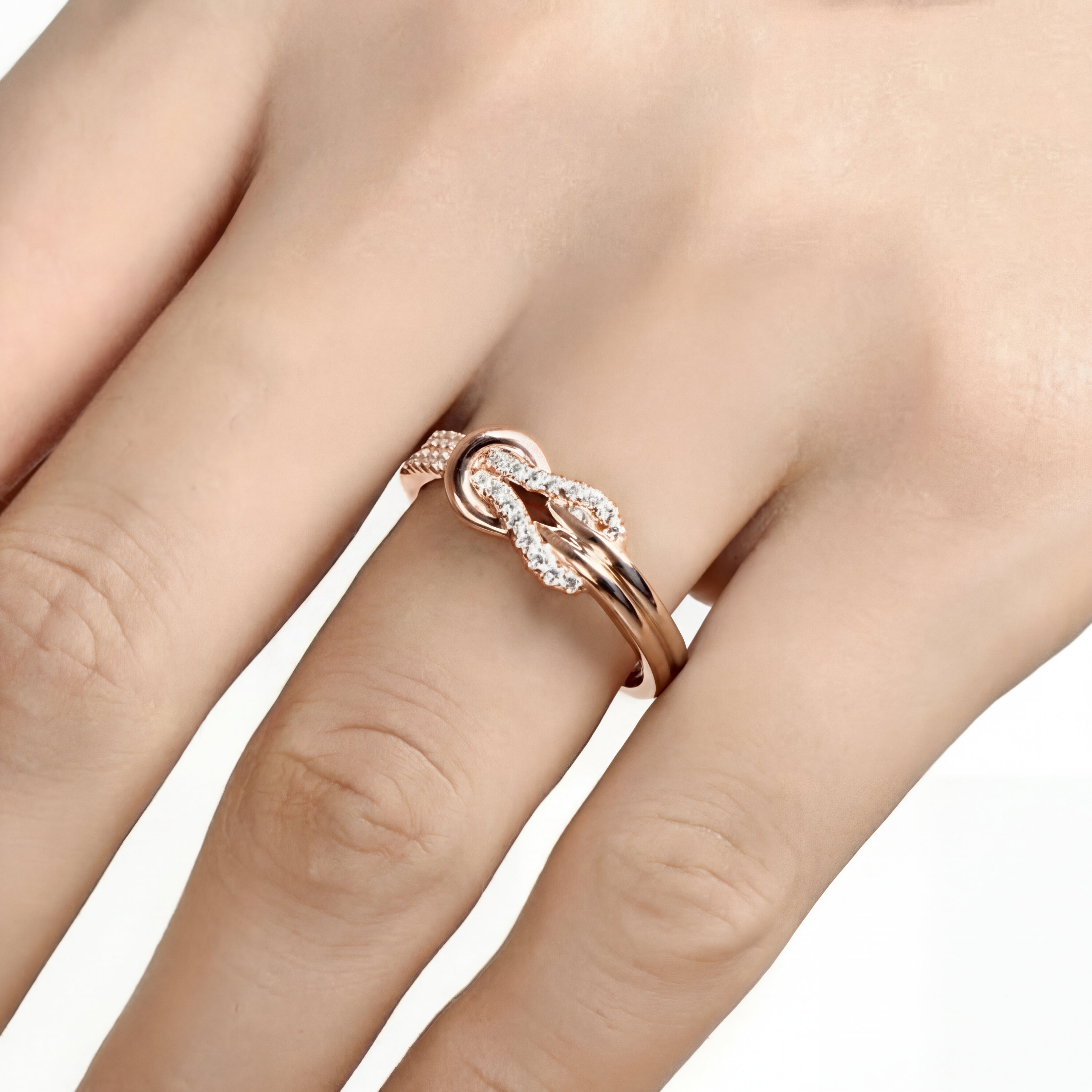 Velis Knot Ring