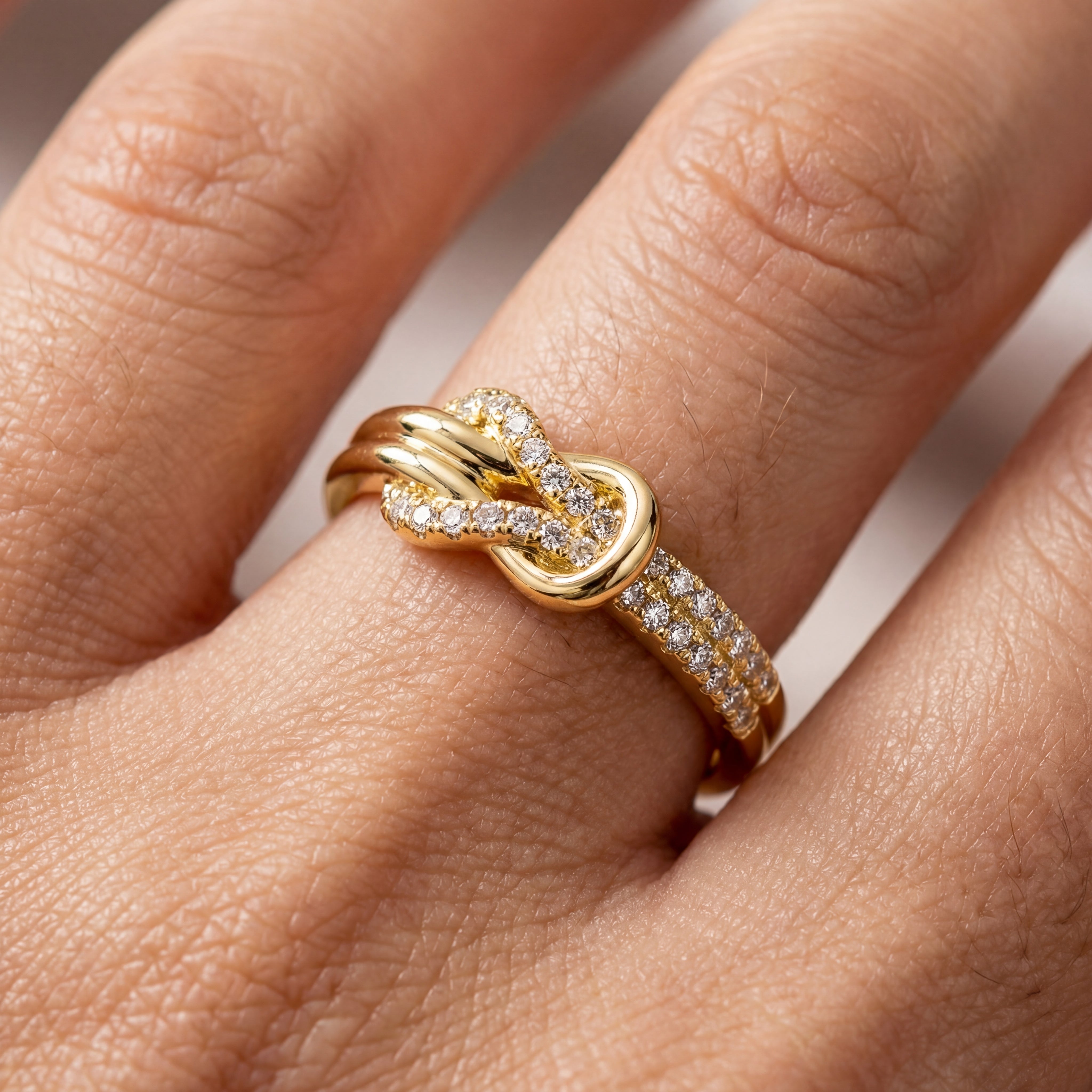 Velis Knot Ring
