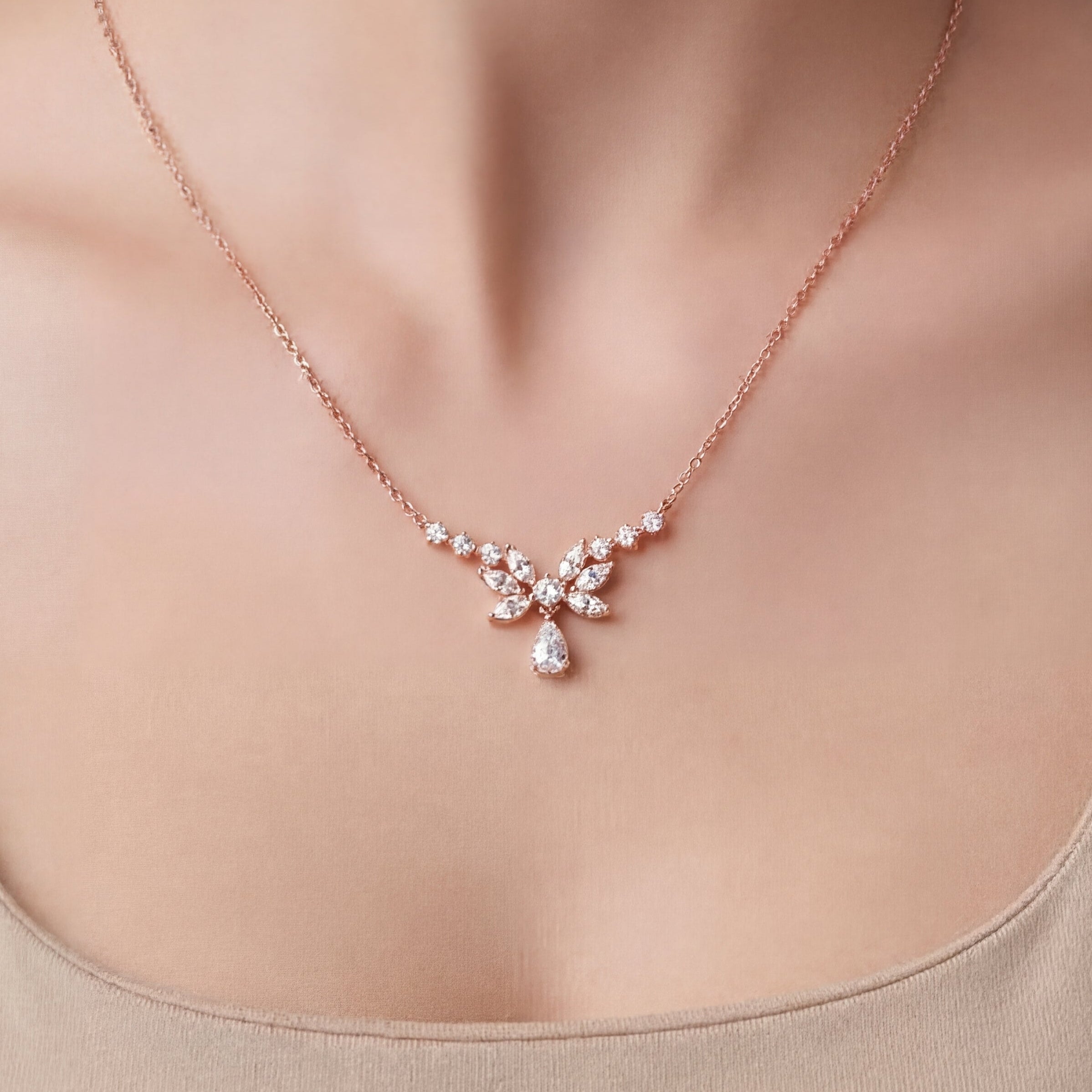 Aile Éclat Necklace