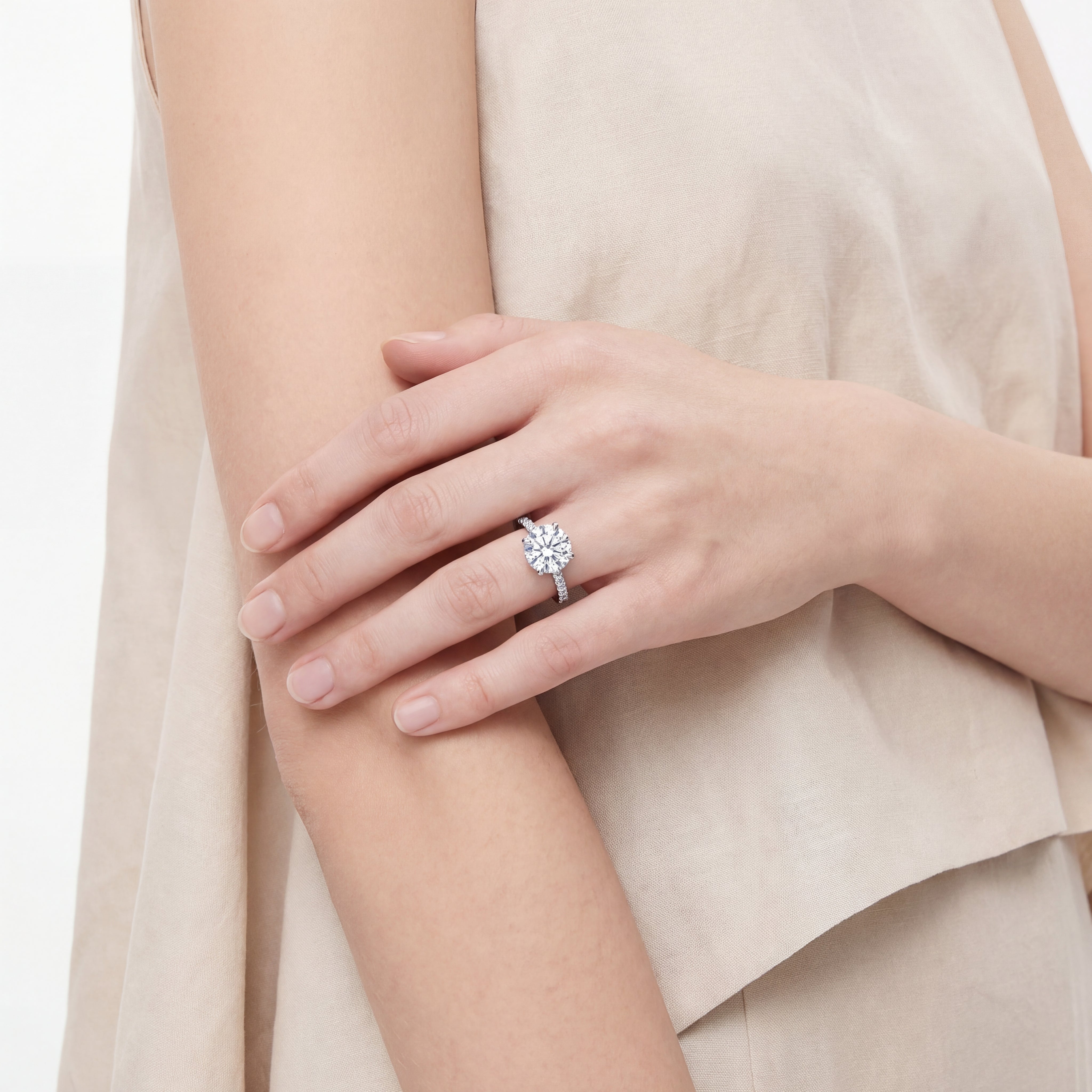 Veloura Halo Ring