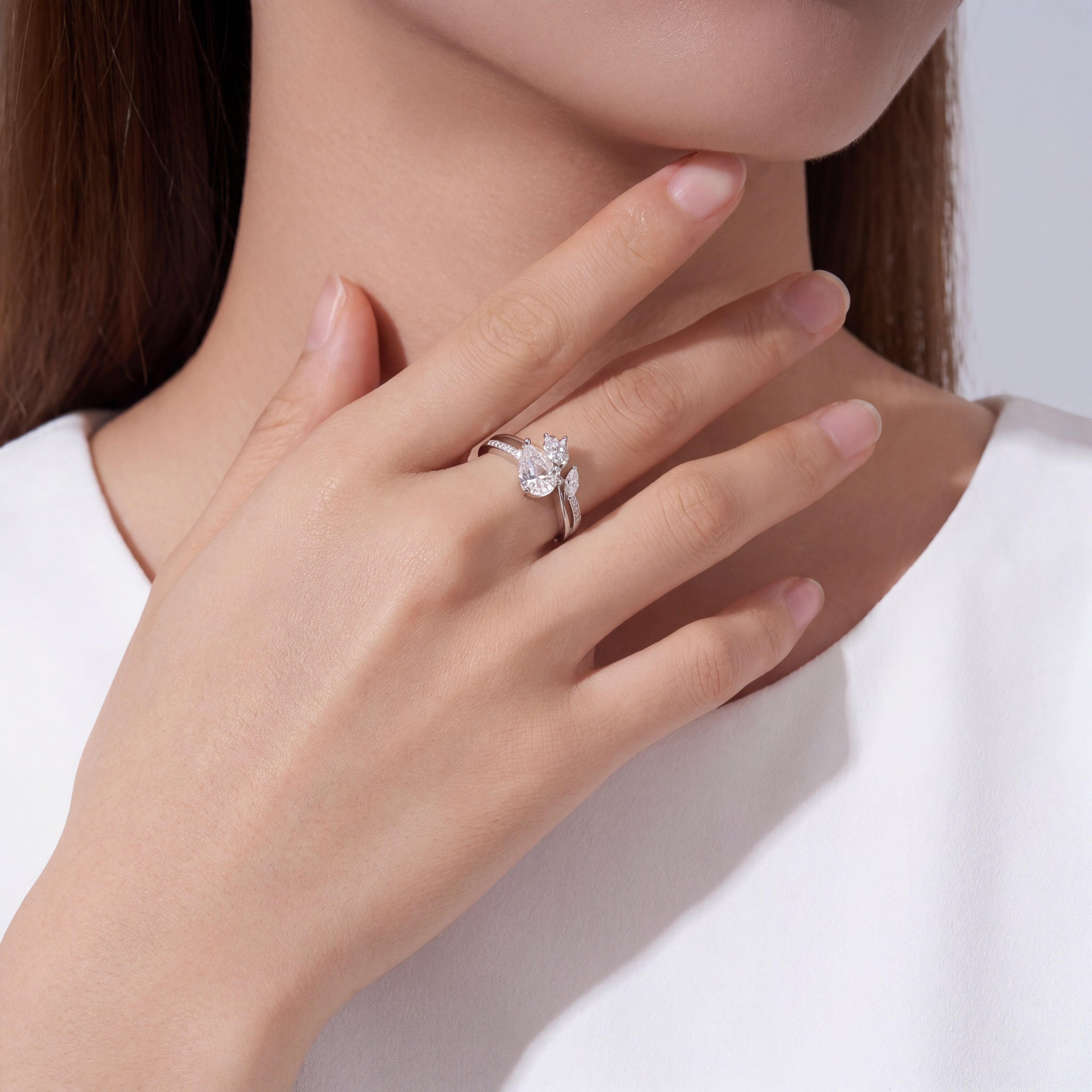 18K White Gold Vermeil, 18K White Gold Vermeil / Lifestyle