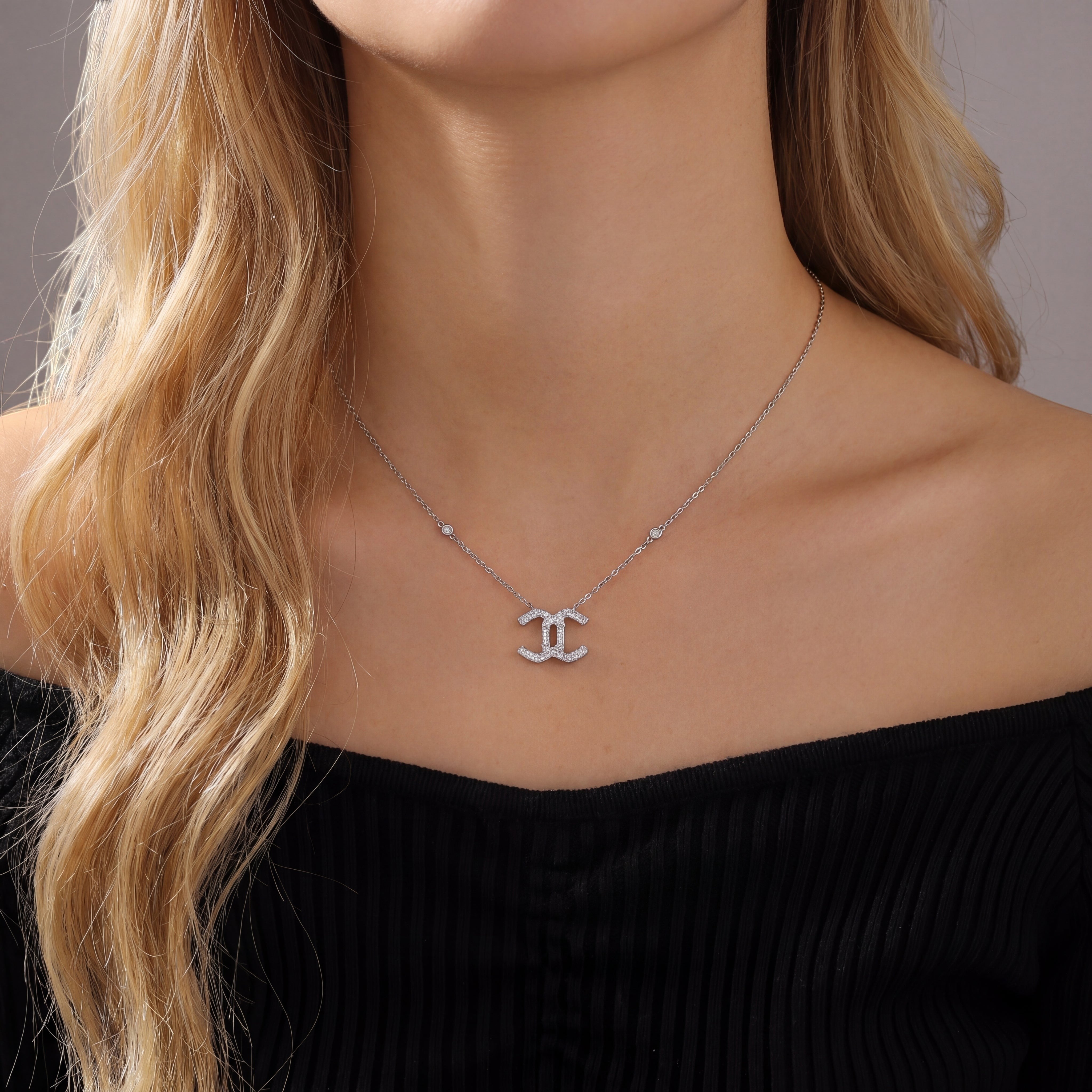 18K White Gold Vermeil, 18K White Gold Vermeil / Lifestyle