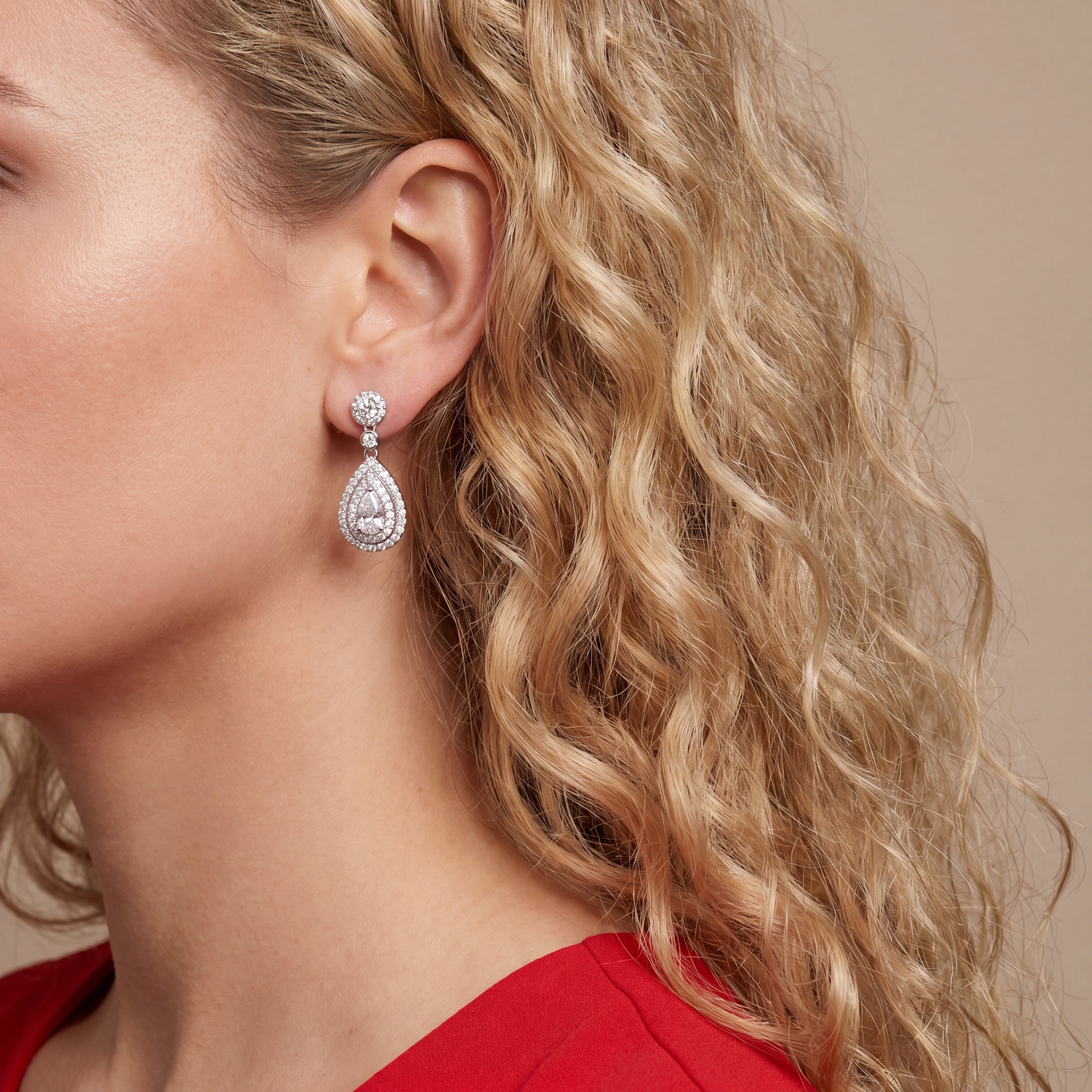 Éclat Teardrop Halo Earrings