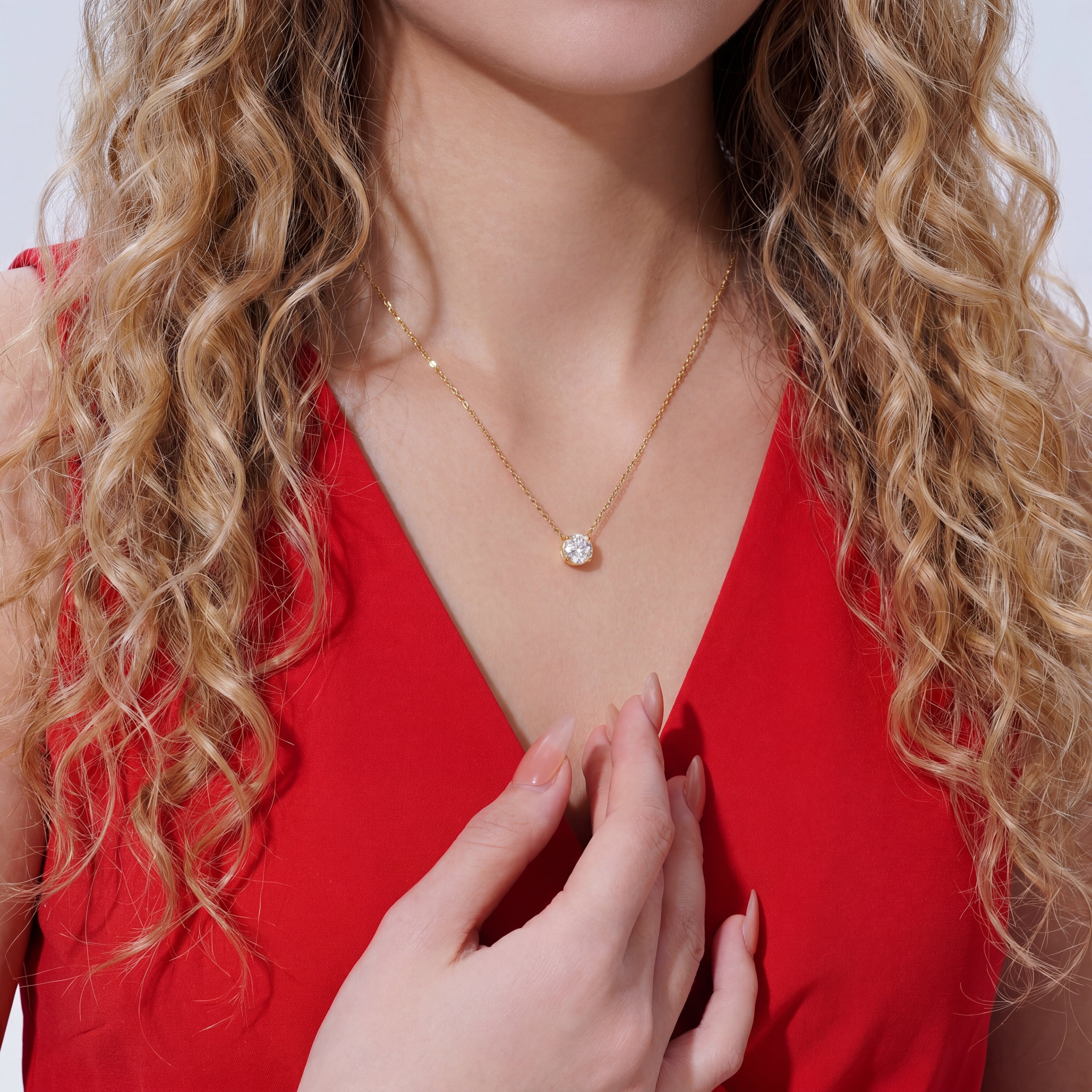Lumière Solitaire Necklace
